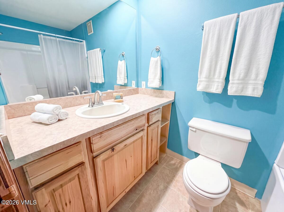 137 Benchmark Road 216 Property Photo 8