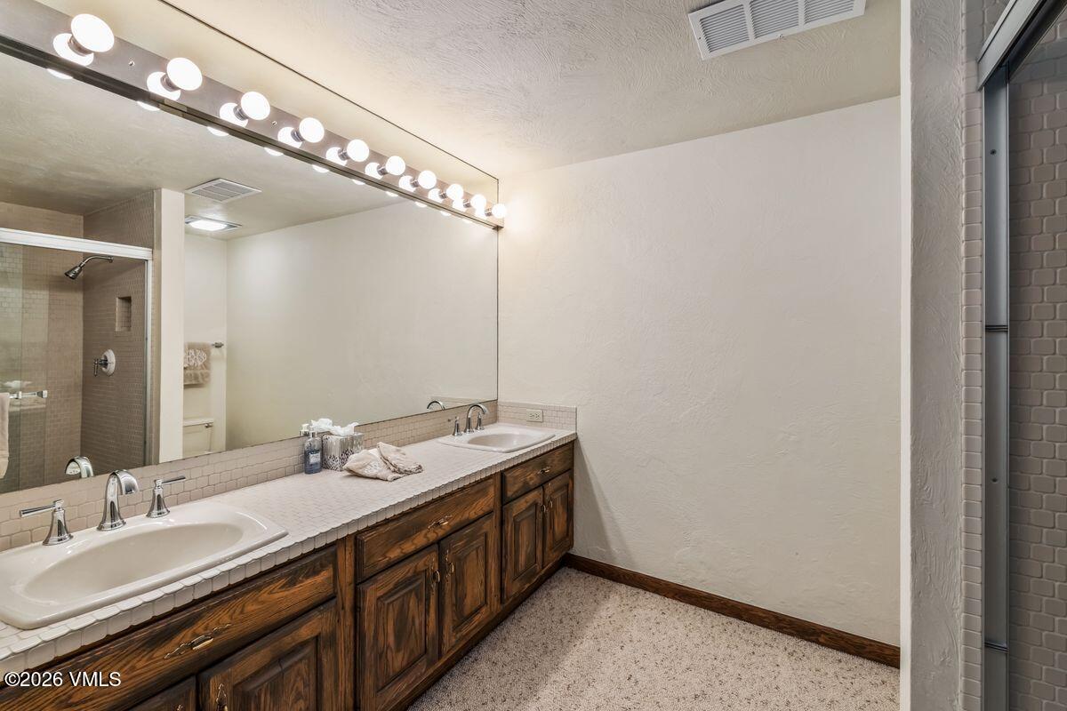 228 Bridge Street F/g Property Photo 43