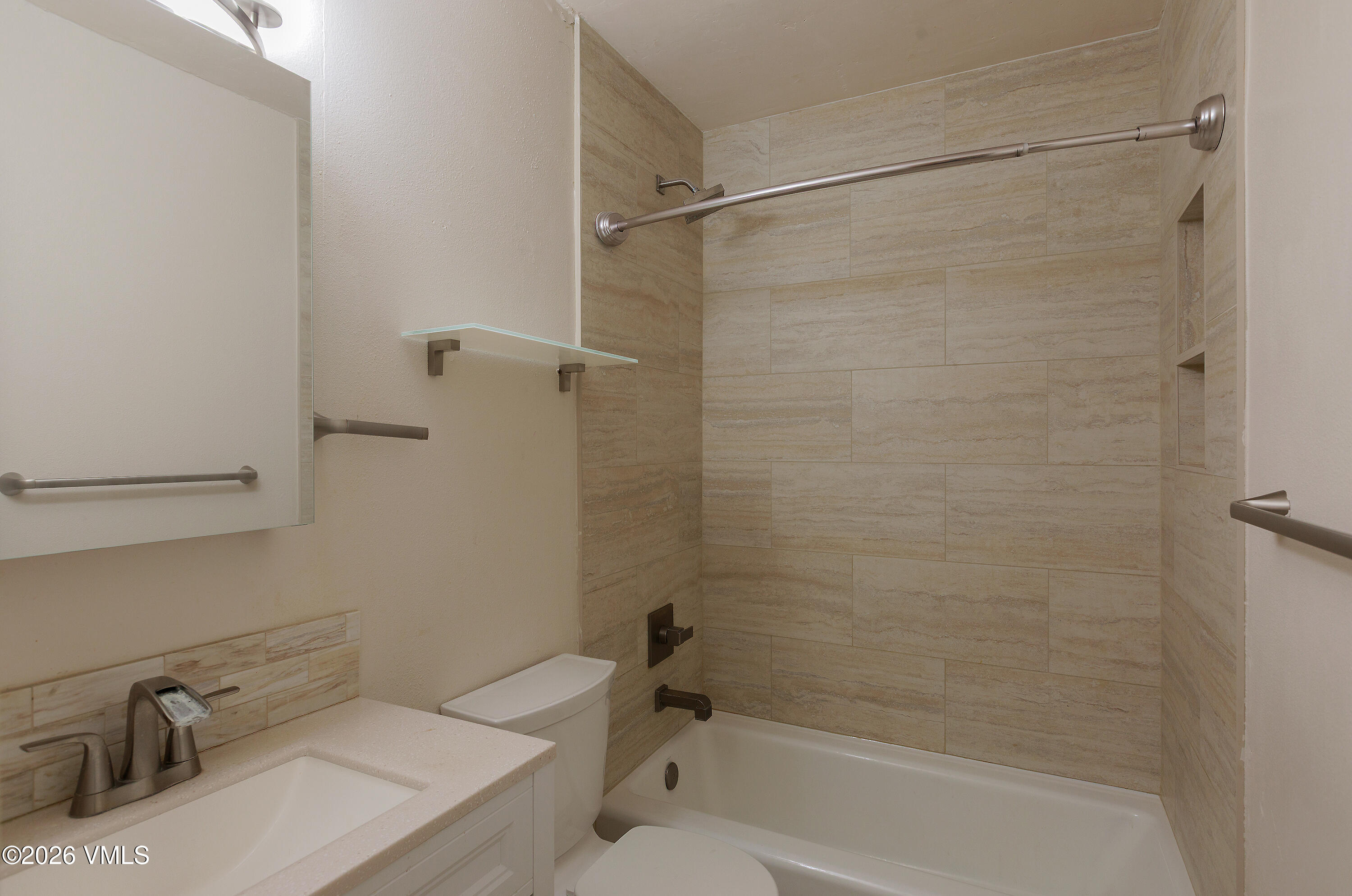 4506 Spruce Way Unit 11 Property Photo 17