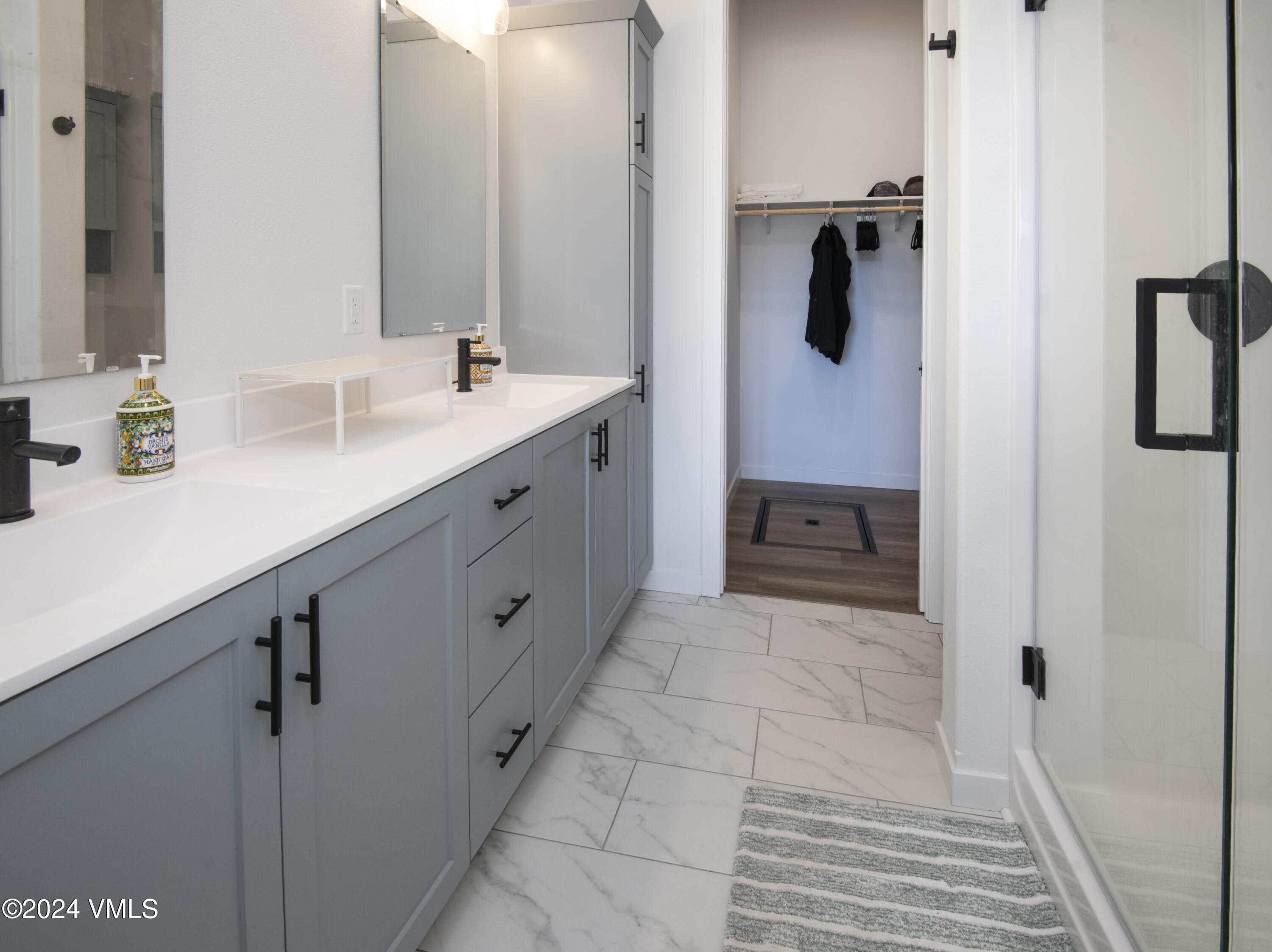 650 Blackhawk Road Property Photo 12
