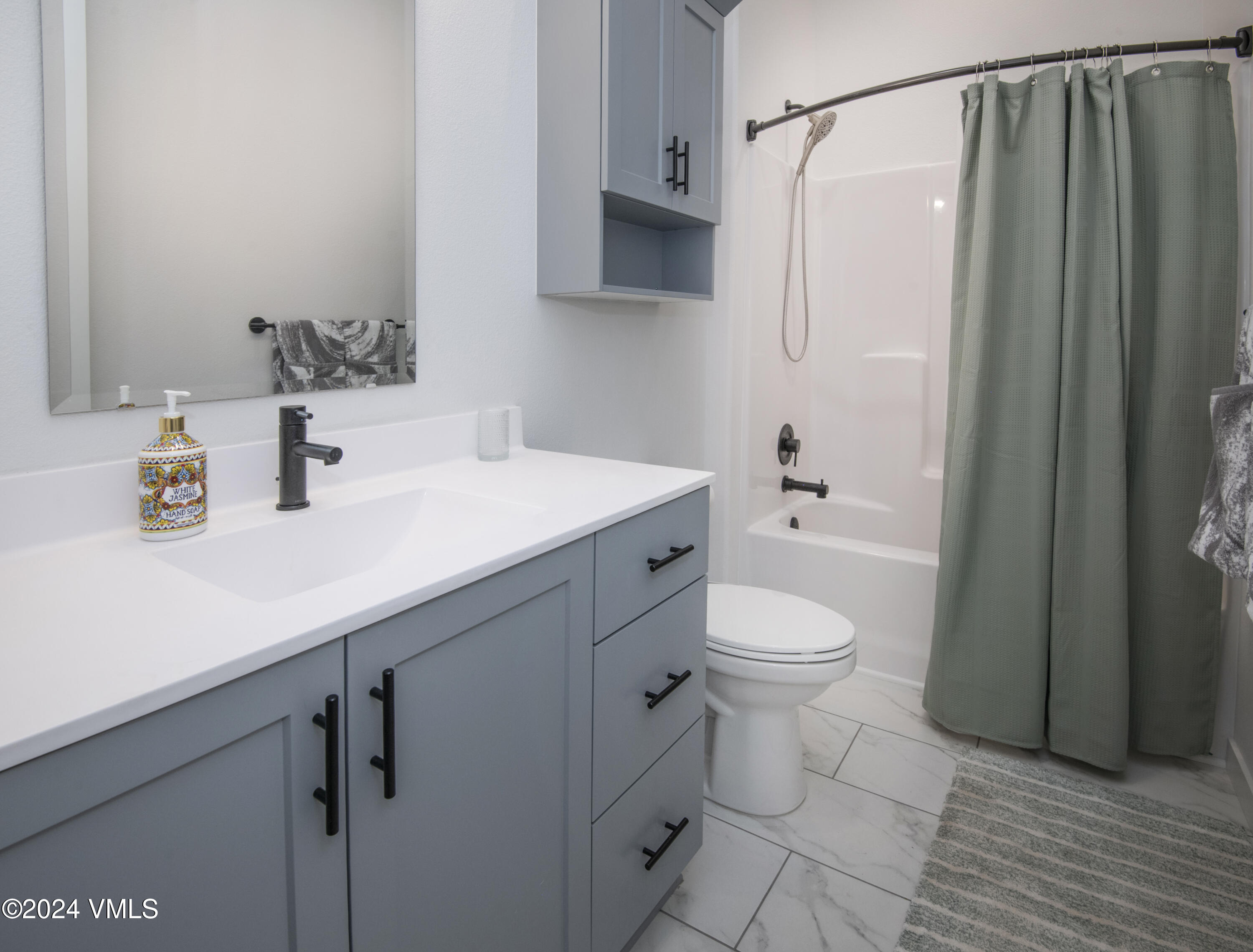 650 Blackhawk Road Property Photo 15