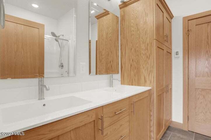650 Blackhawk Road Property Photo 20