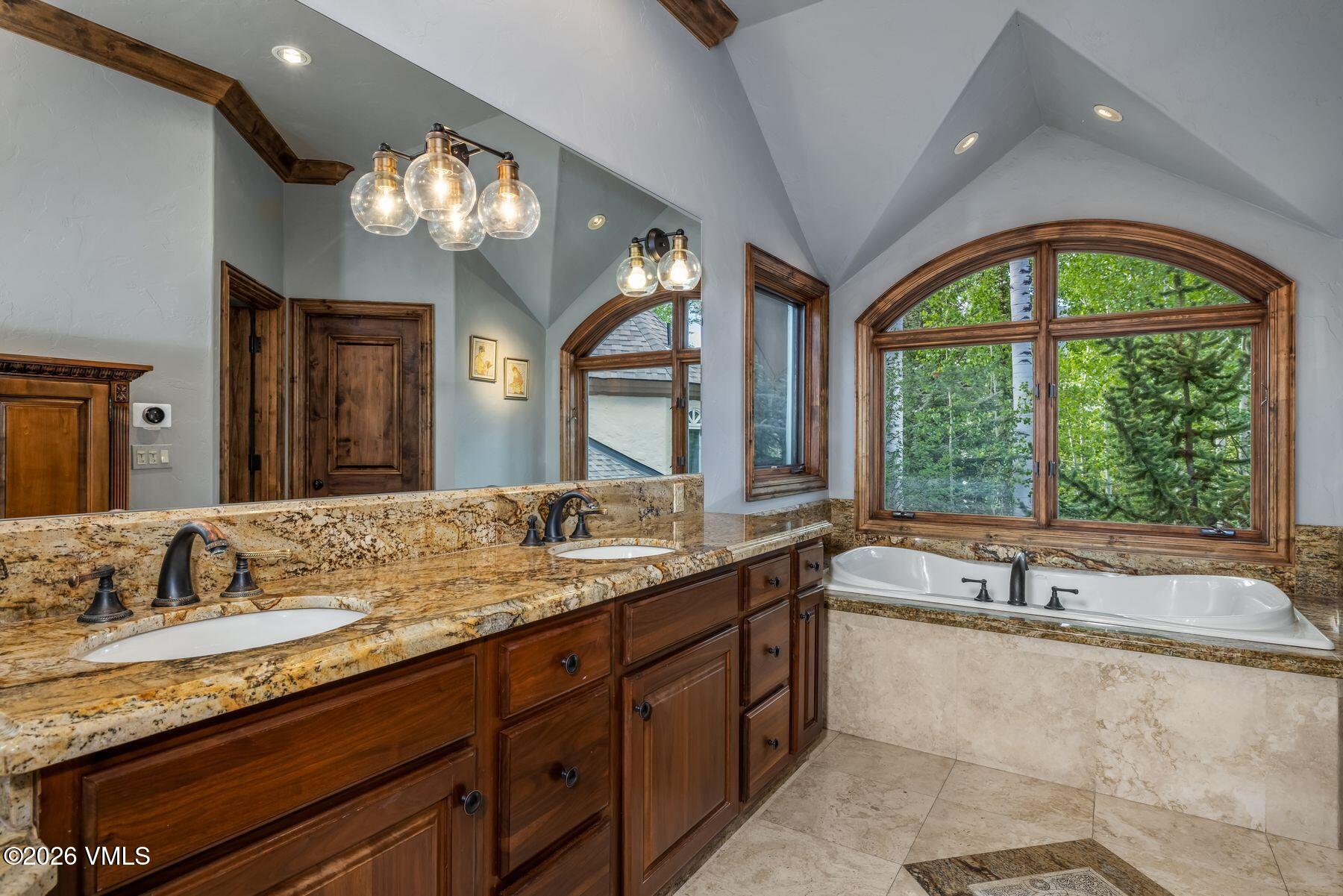 2080 Meadow Brook Drive Property Photo 6