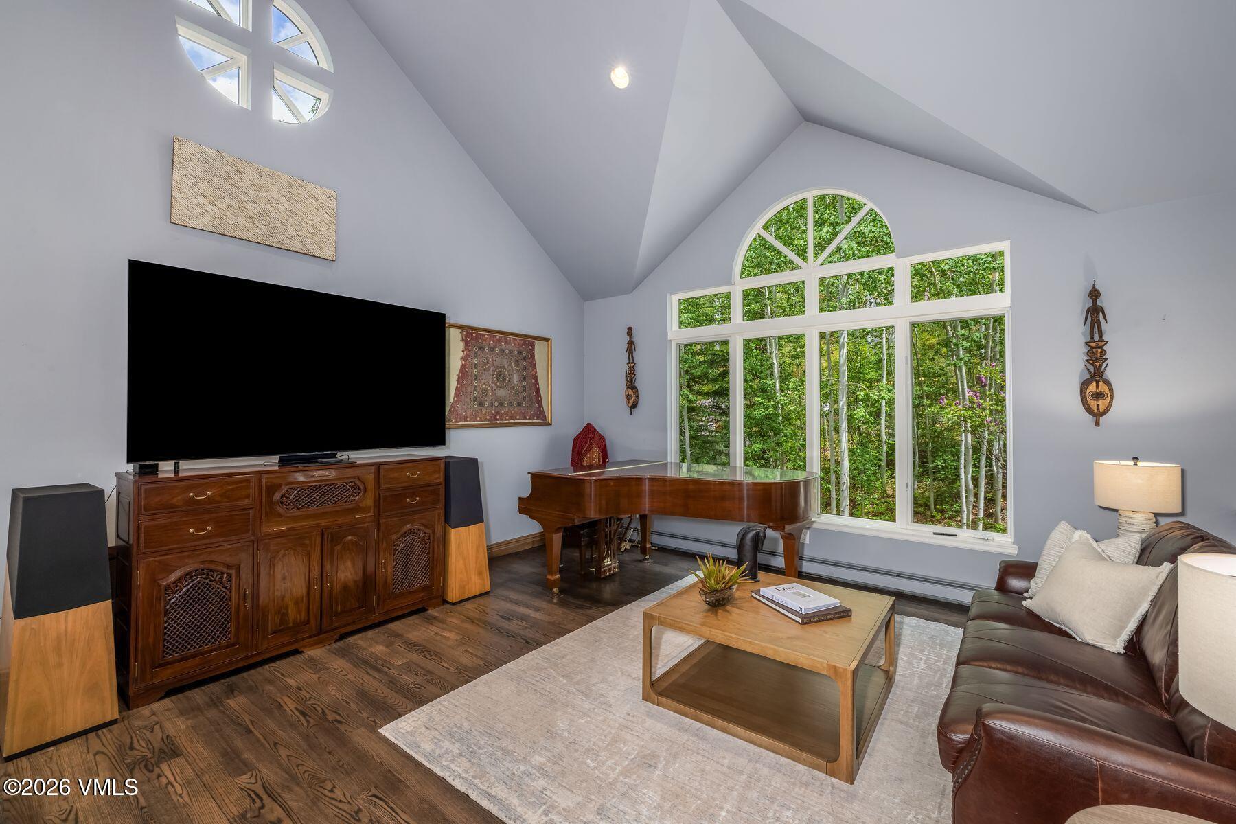 2080 Meadow Brook Drive Property Photo 13