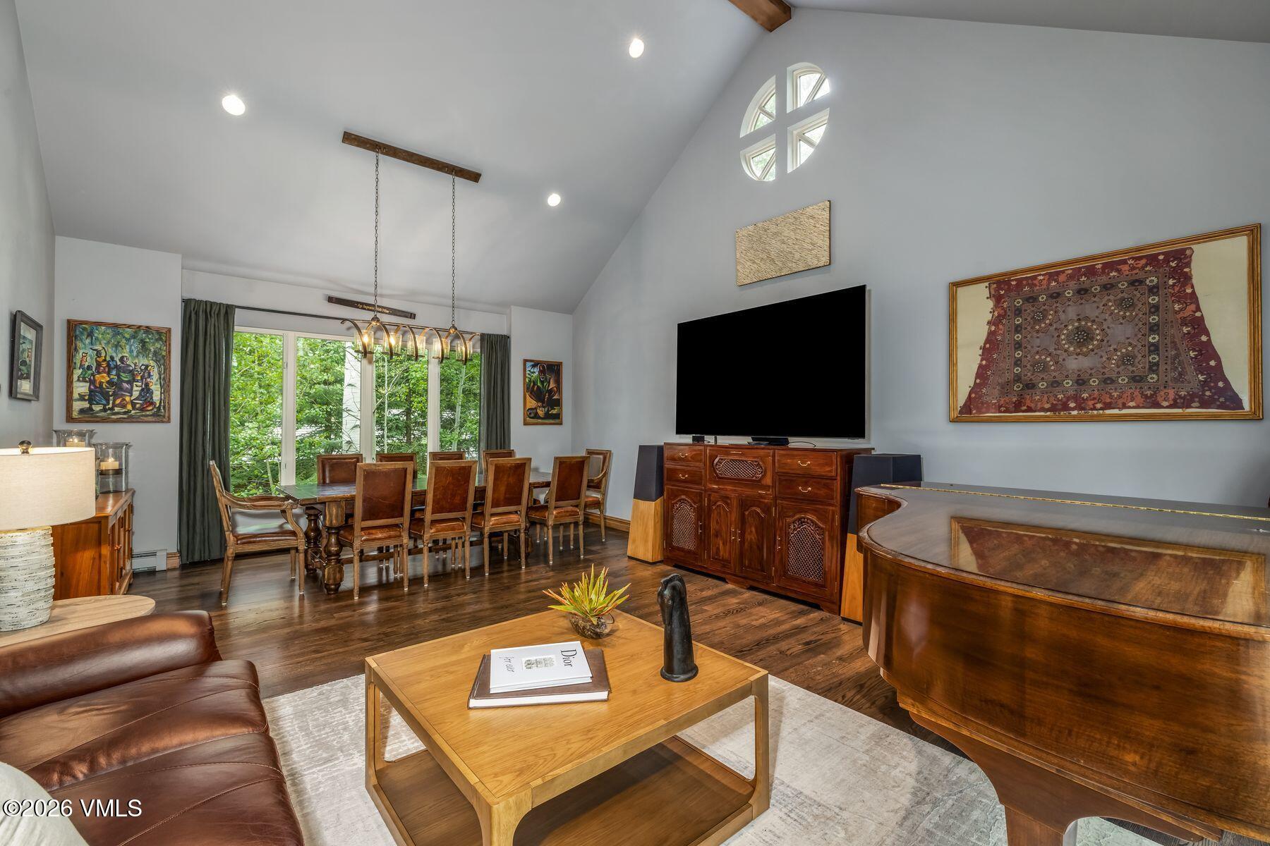2080 Meadow Brook Drive Property Photo 14