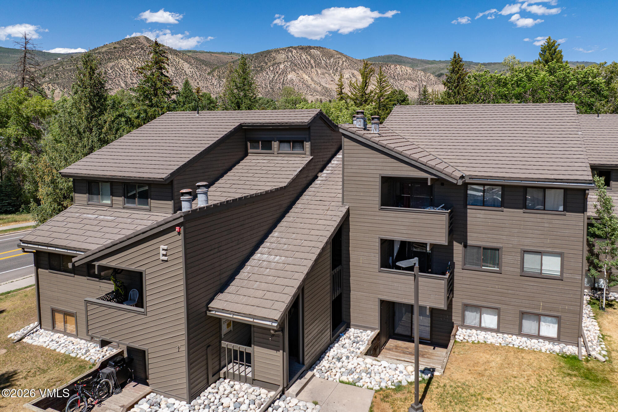 1050 W Beaver Creek #e304 Property Photo 21