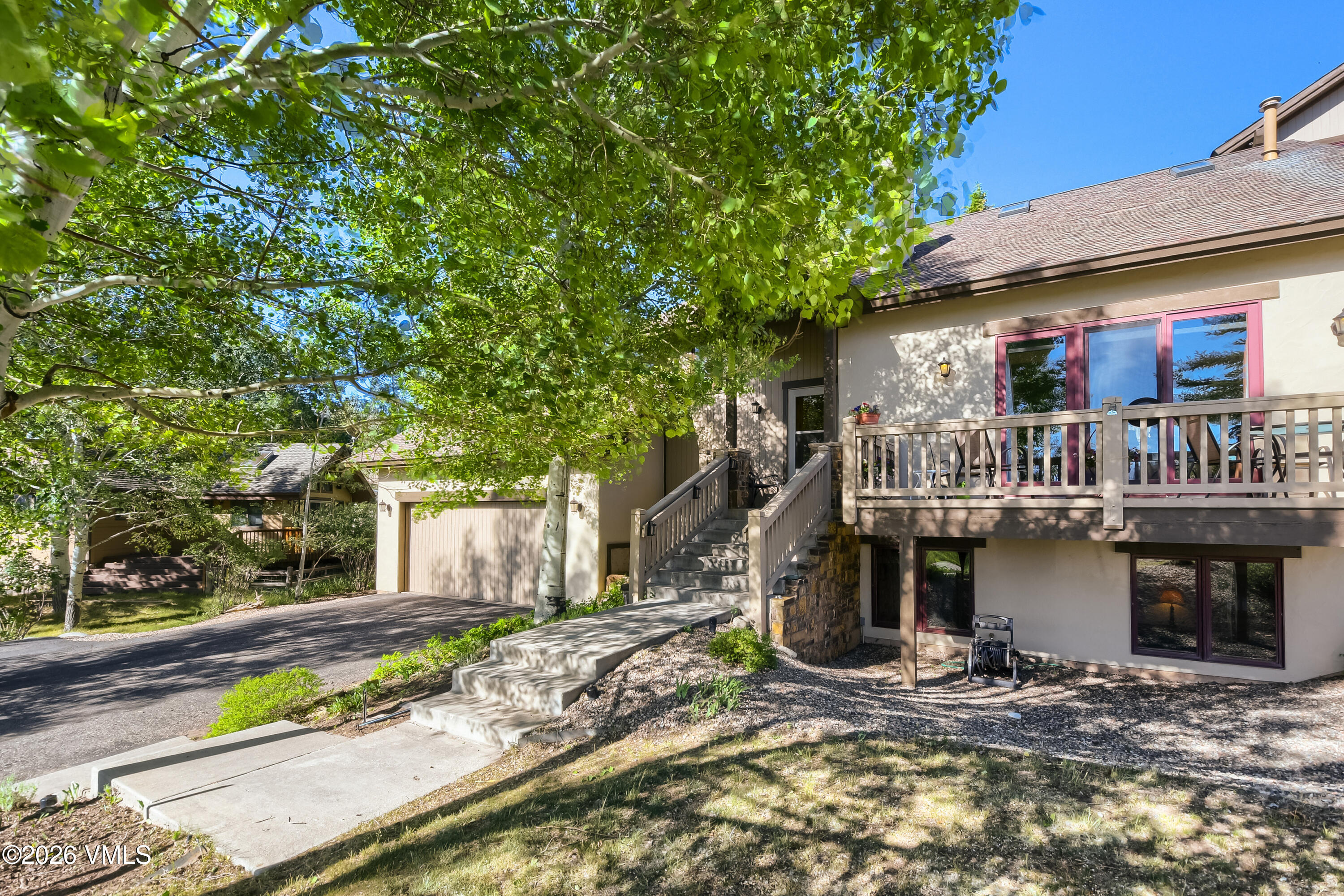 2350 Saddle Ridge Property Photo 1