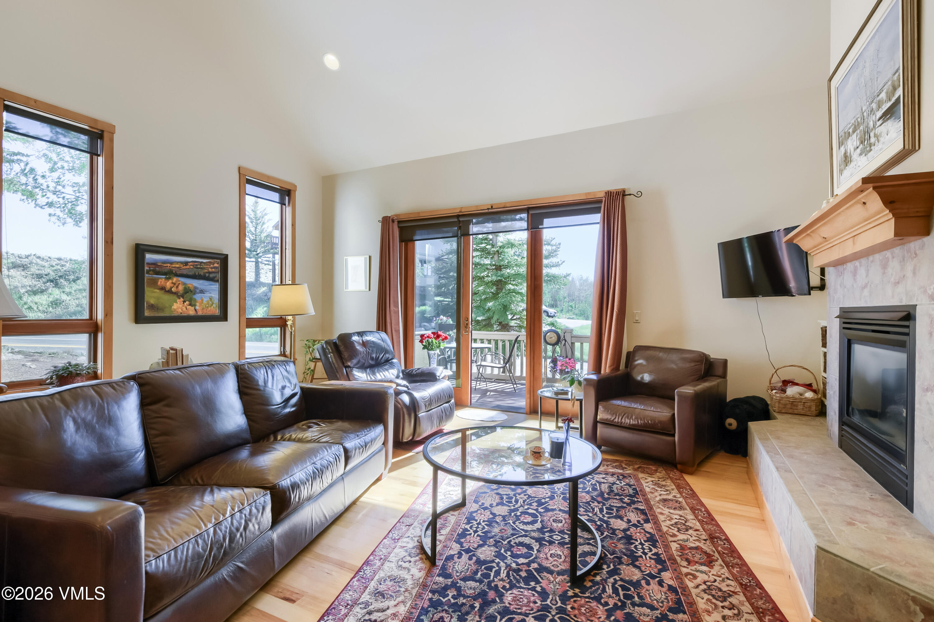 2350 Saddle Ridge Property Photo 2