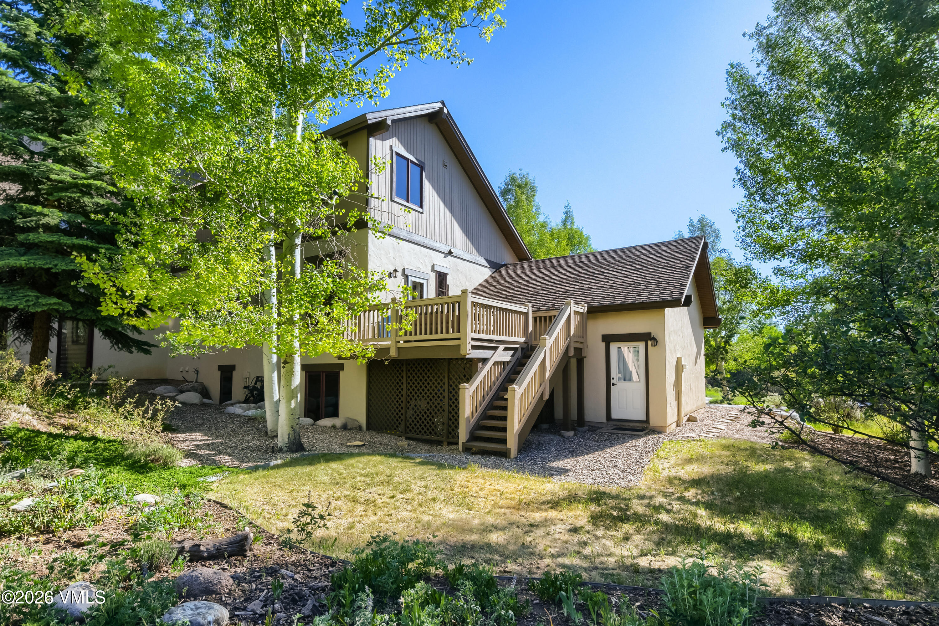 2350 Saddle Ridge Property Photo 9