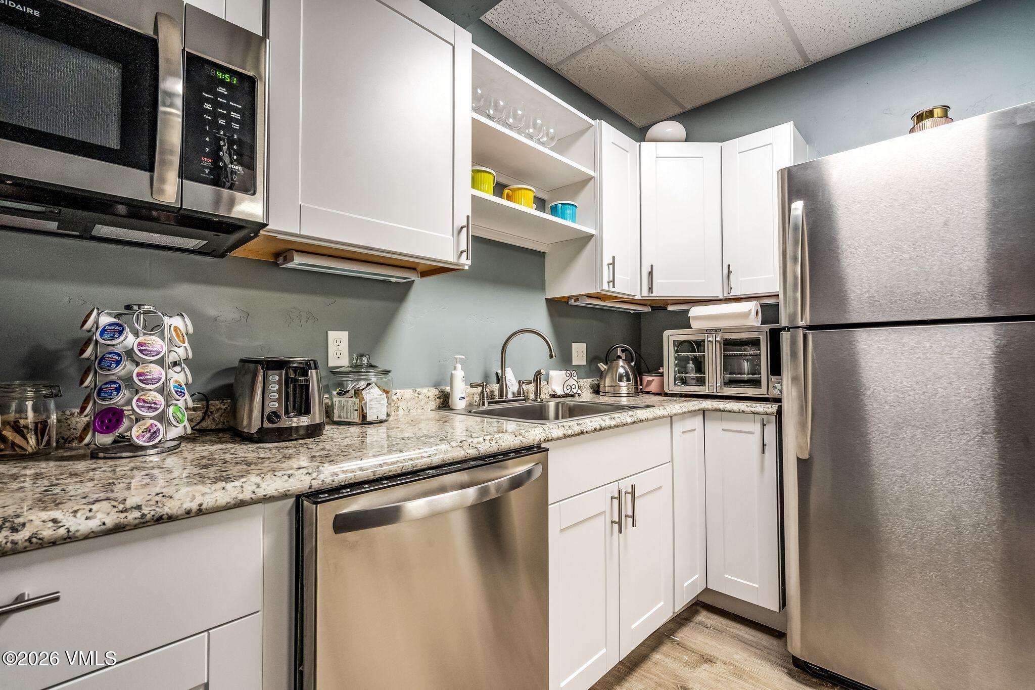 30 Benchmark Road # G5 Property Photo 13