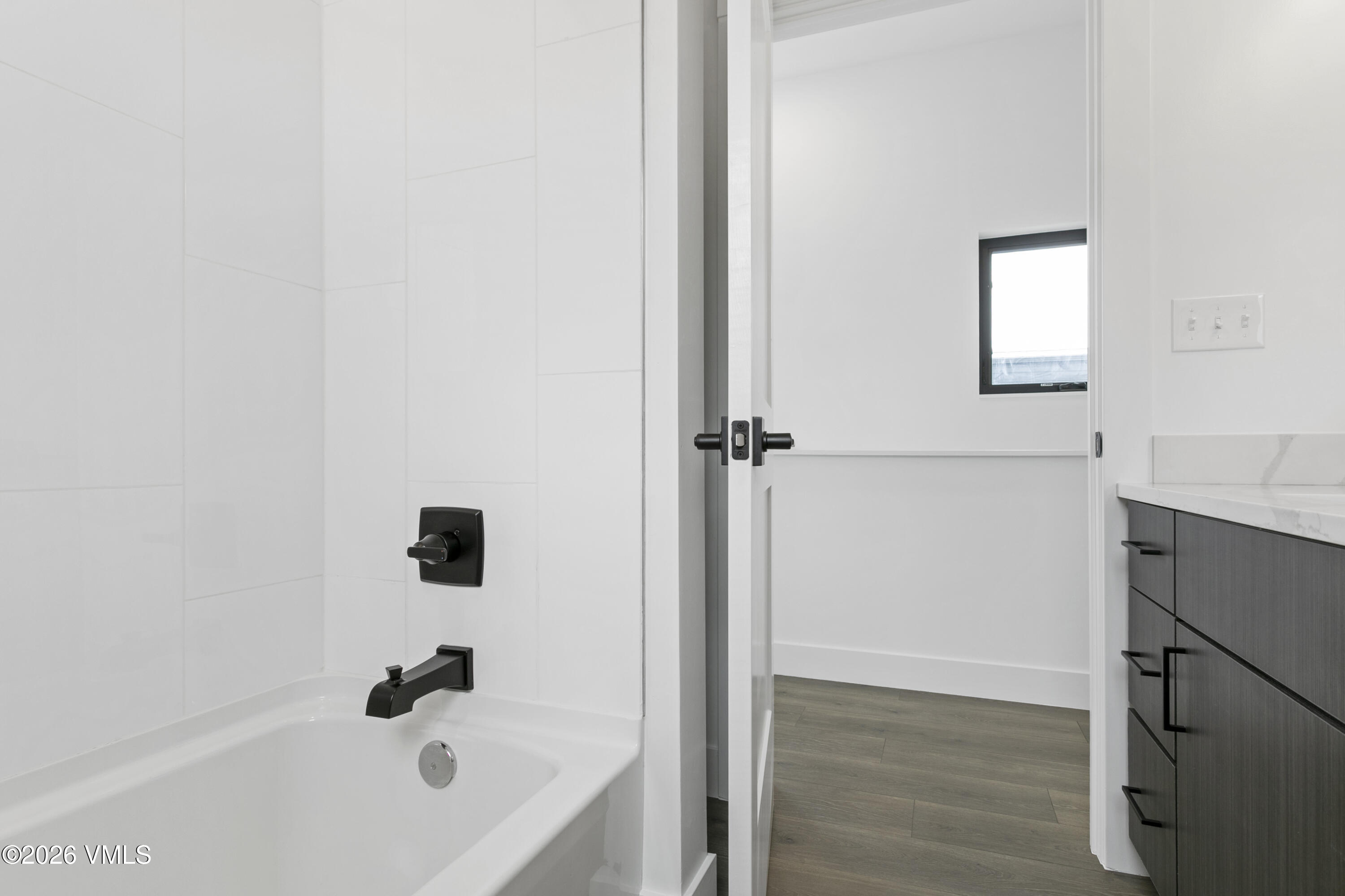 104 Lakeview Drive Property Photo 10