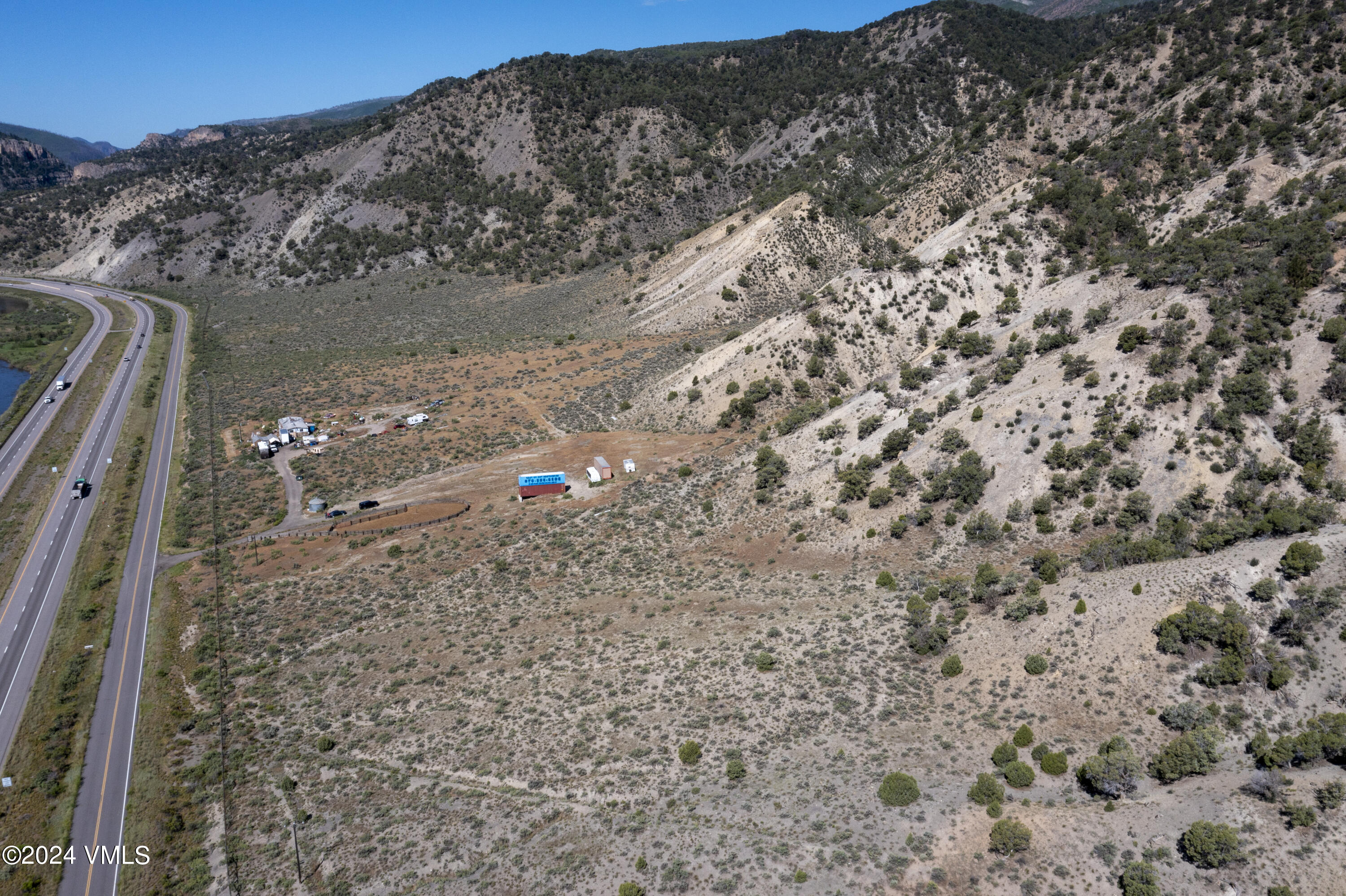 1405 Hwy 6 Property Photo 5