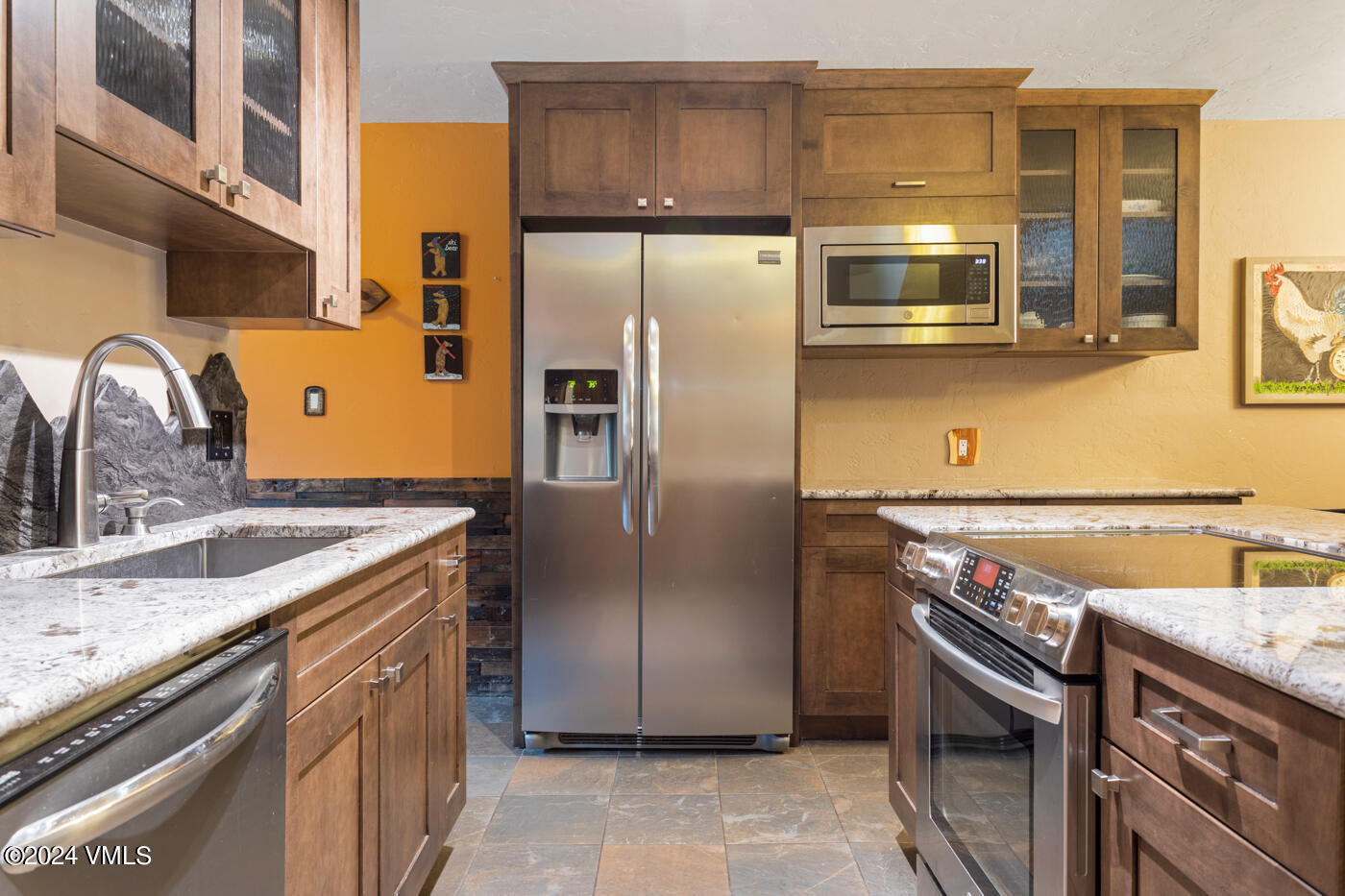 4192 Spruce Way 207-a Property Photo 10