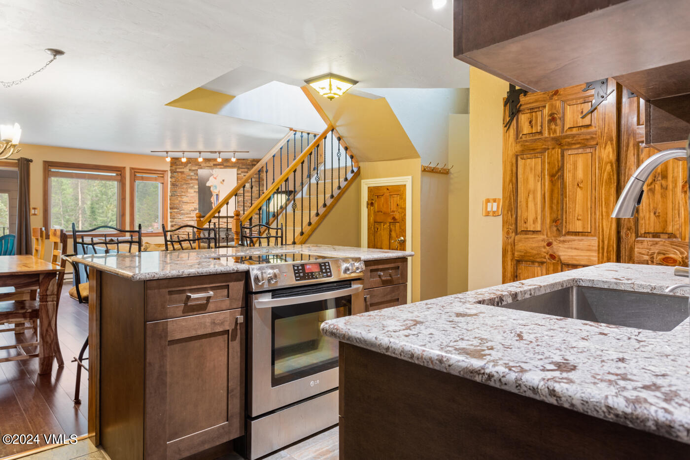4192 Spruce Way 207-a Property Photo 11
