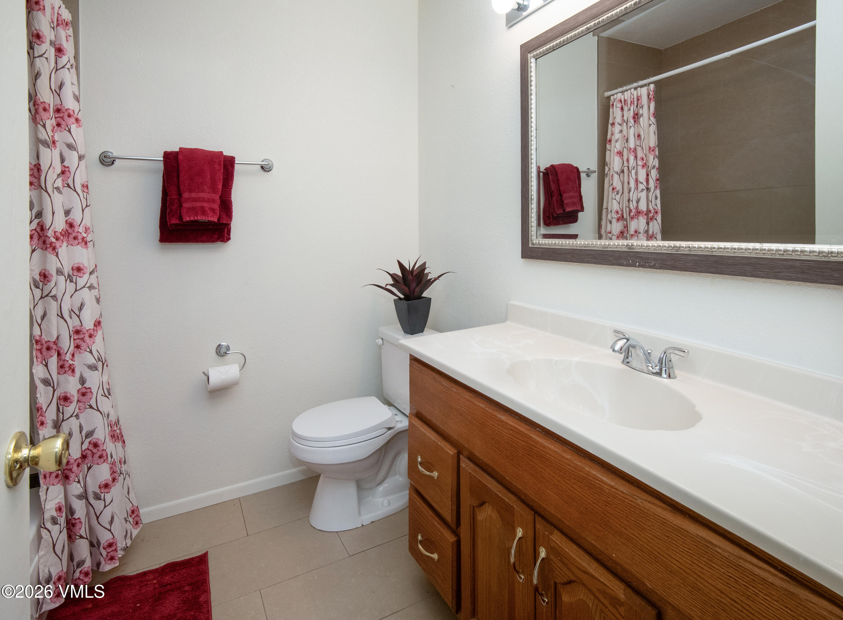 85 Chambers Avenue 10 Property Photo 24