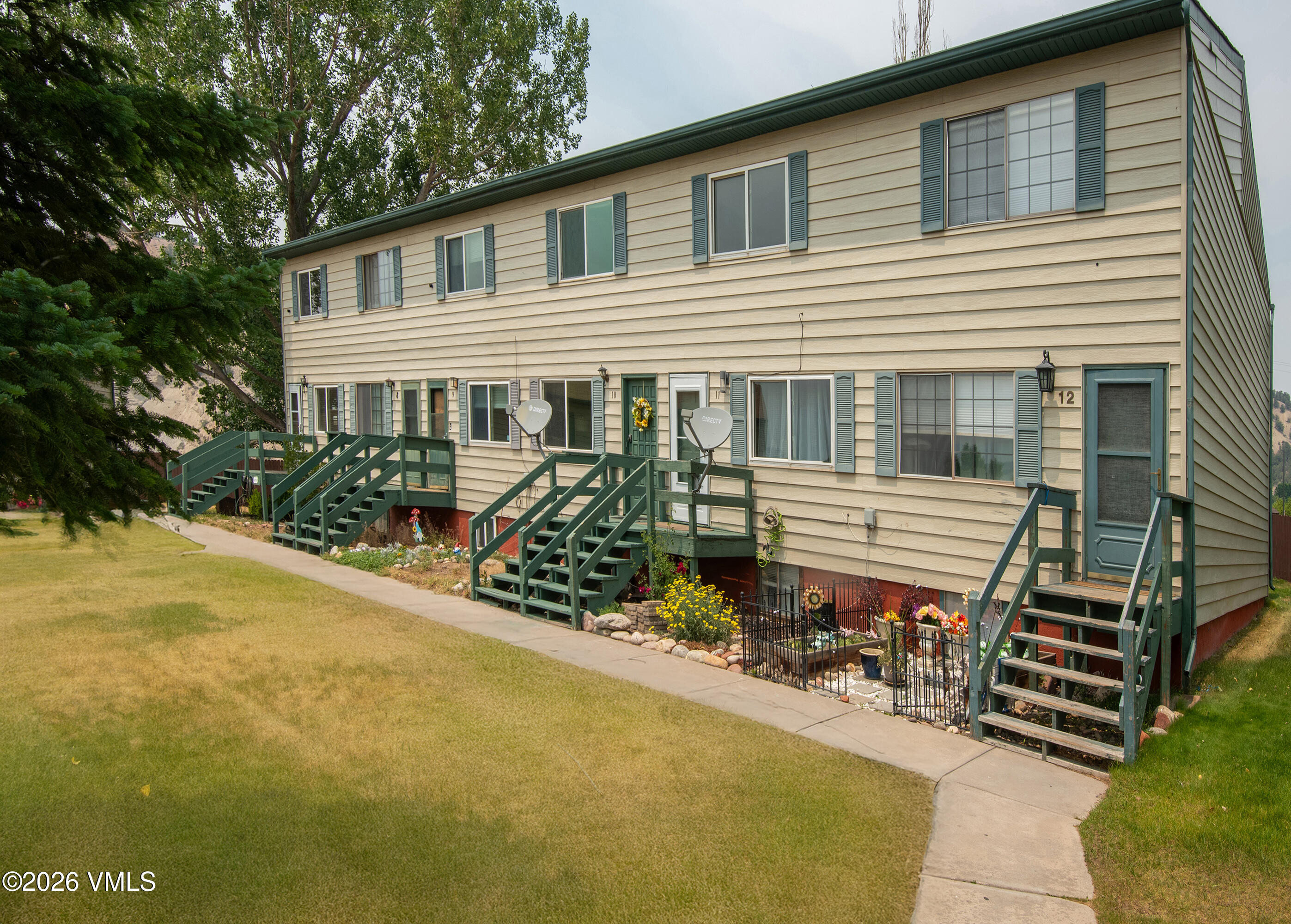 85 Chambers Avenue 10 Property Photo 40