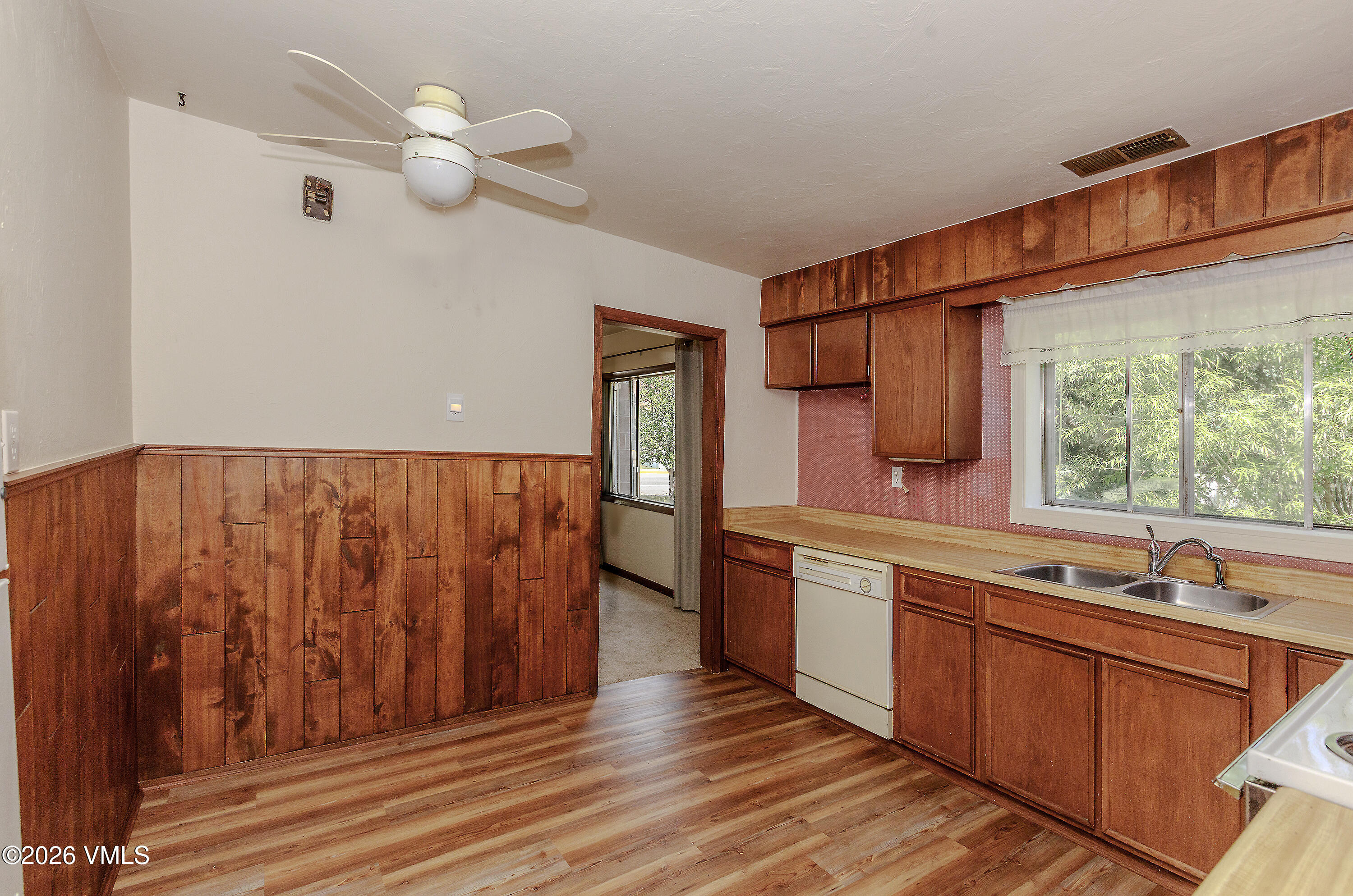 192 Main Street Property Photo 6
