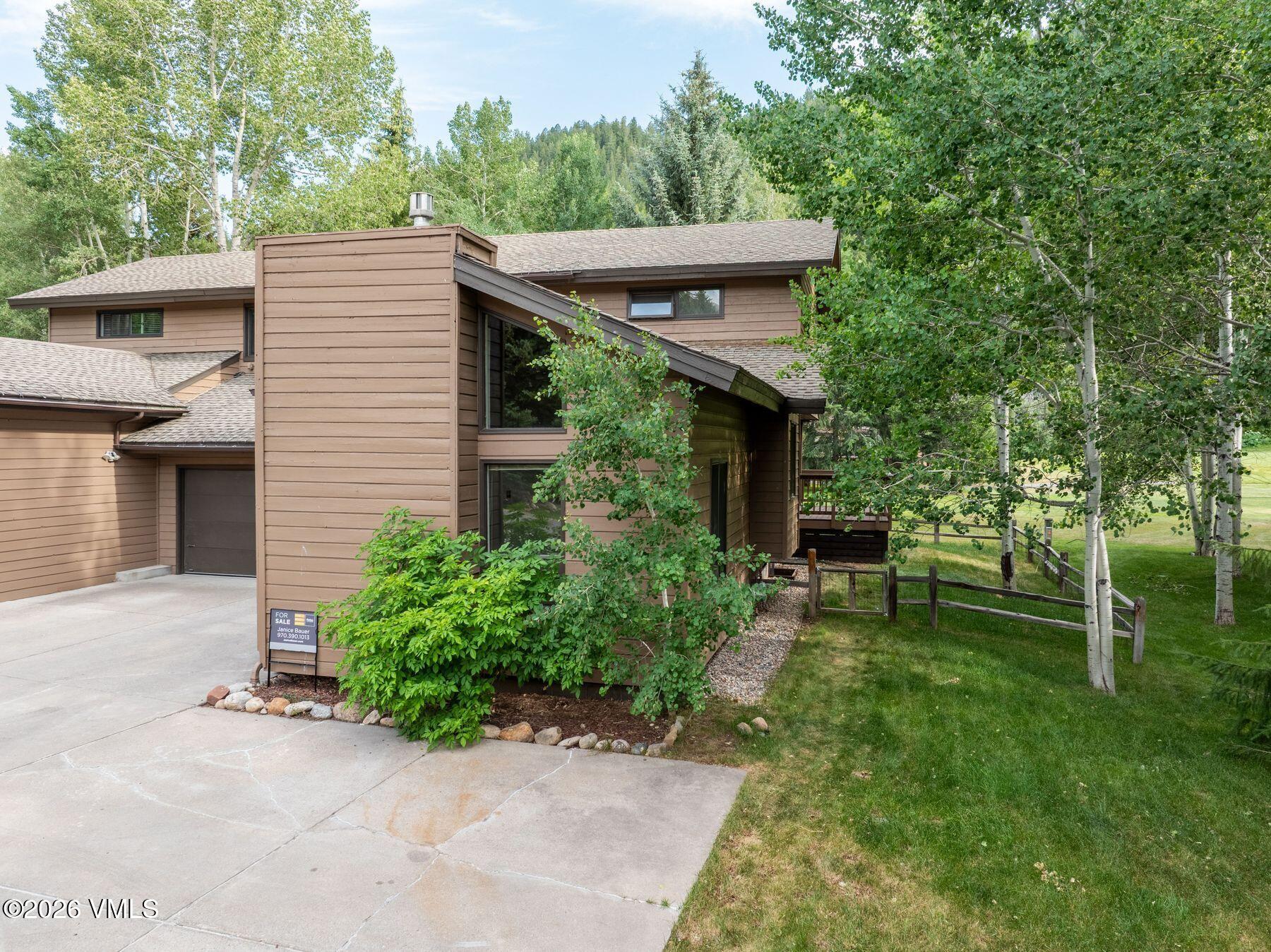 588 Stone Creek Drive W Property Photo 18