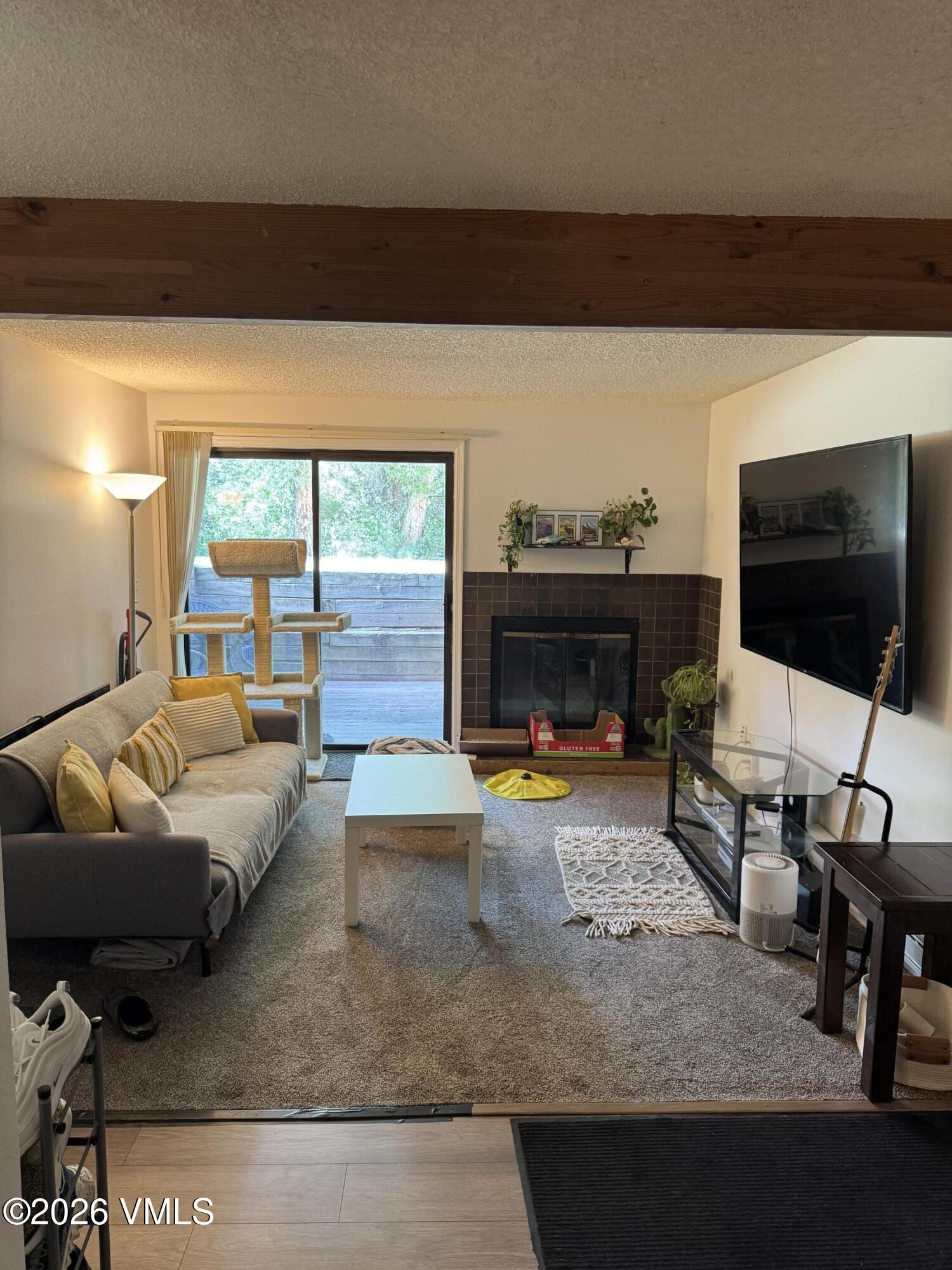 1061 W Beaver Creek Boulevard # I102 Property Photo 2