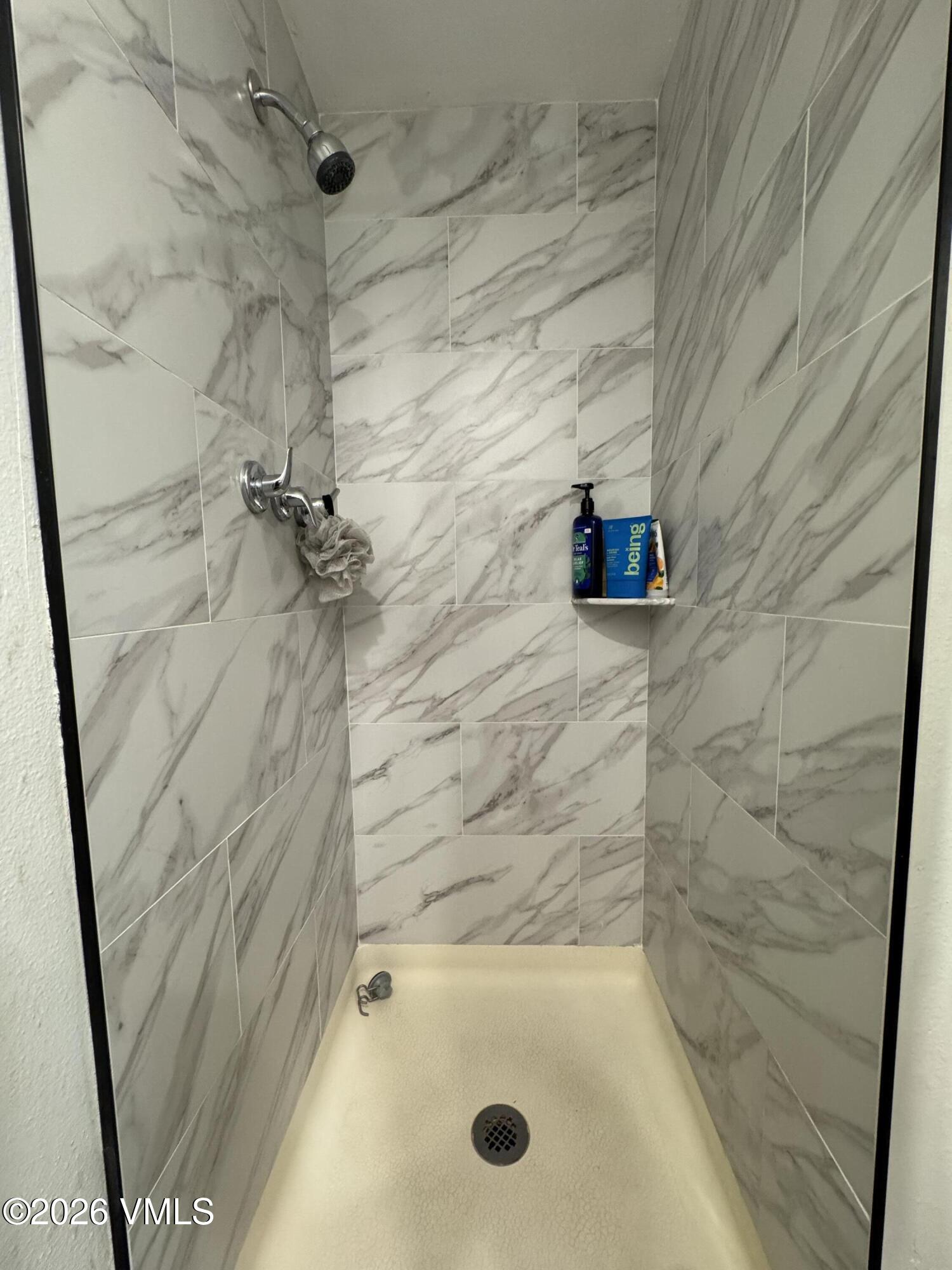 1061 W Beaver Creek Boulevard # I102 Property Photo 8