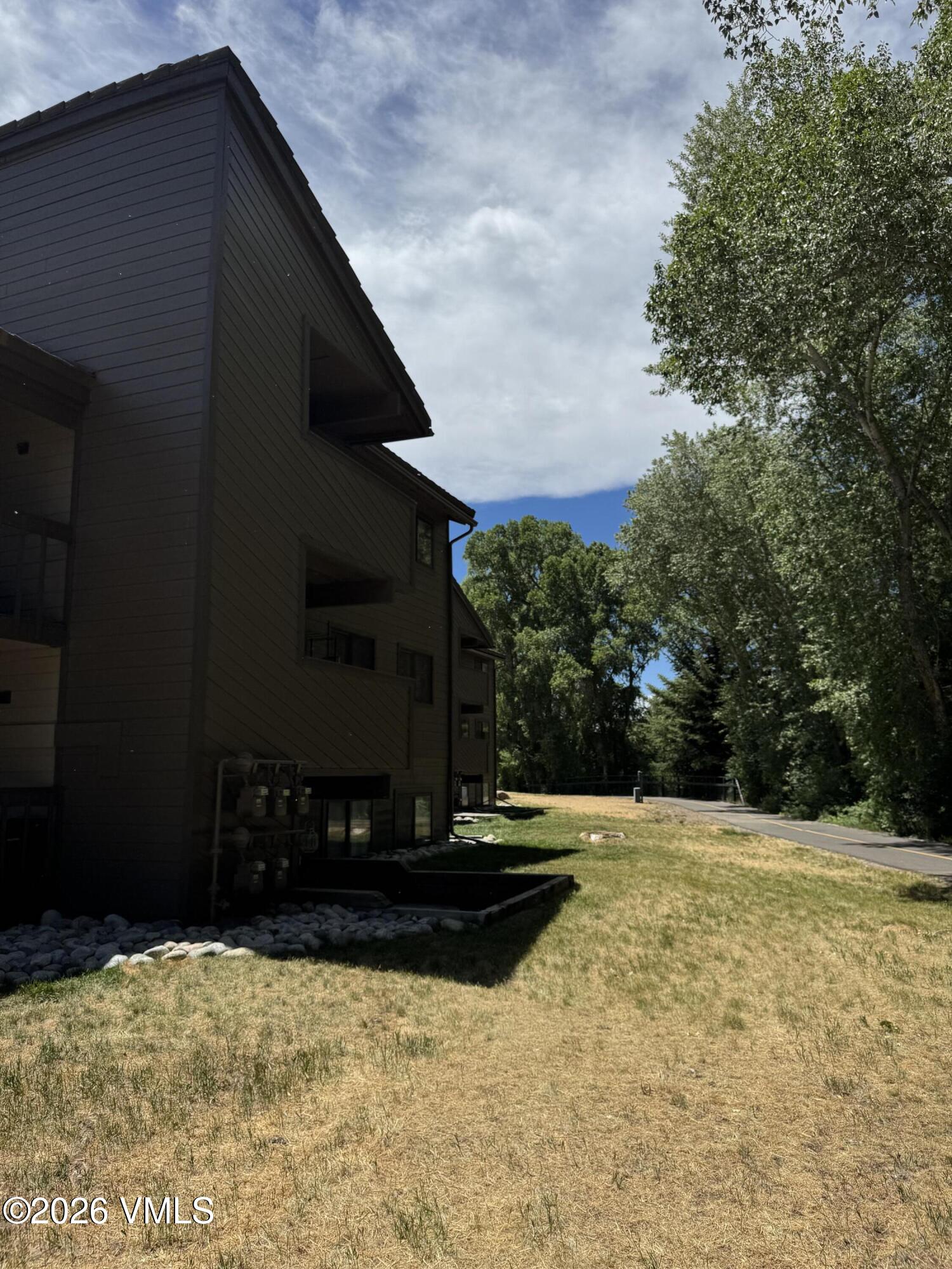 1061 W Beaver Creek Boulevard # I102 Property Photo 15