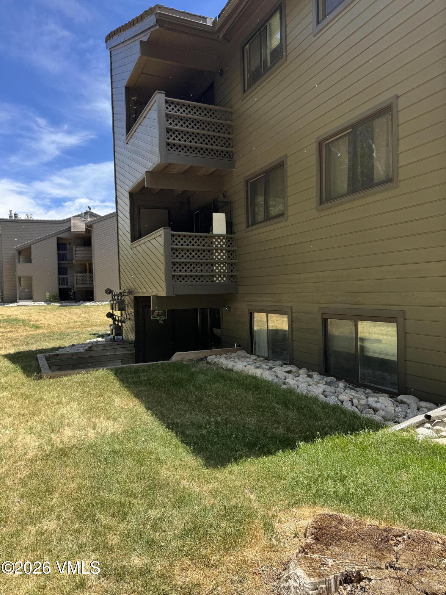 1061 W Beaver Creek Boulevard # I102 Property Photo 17