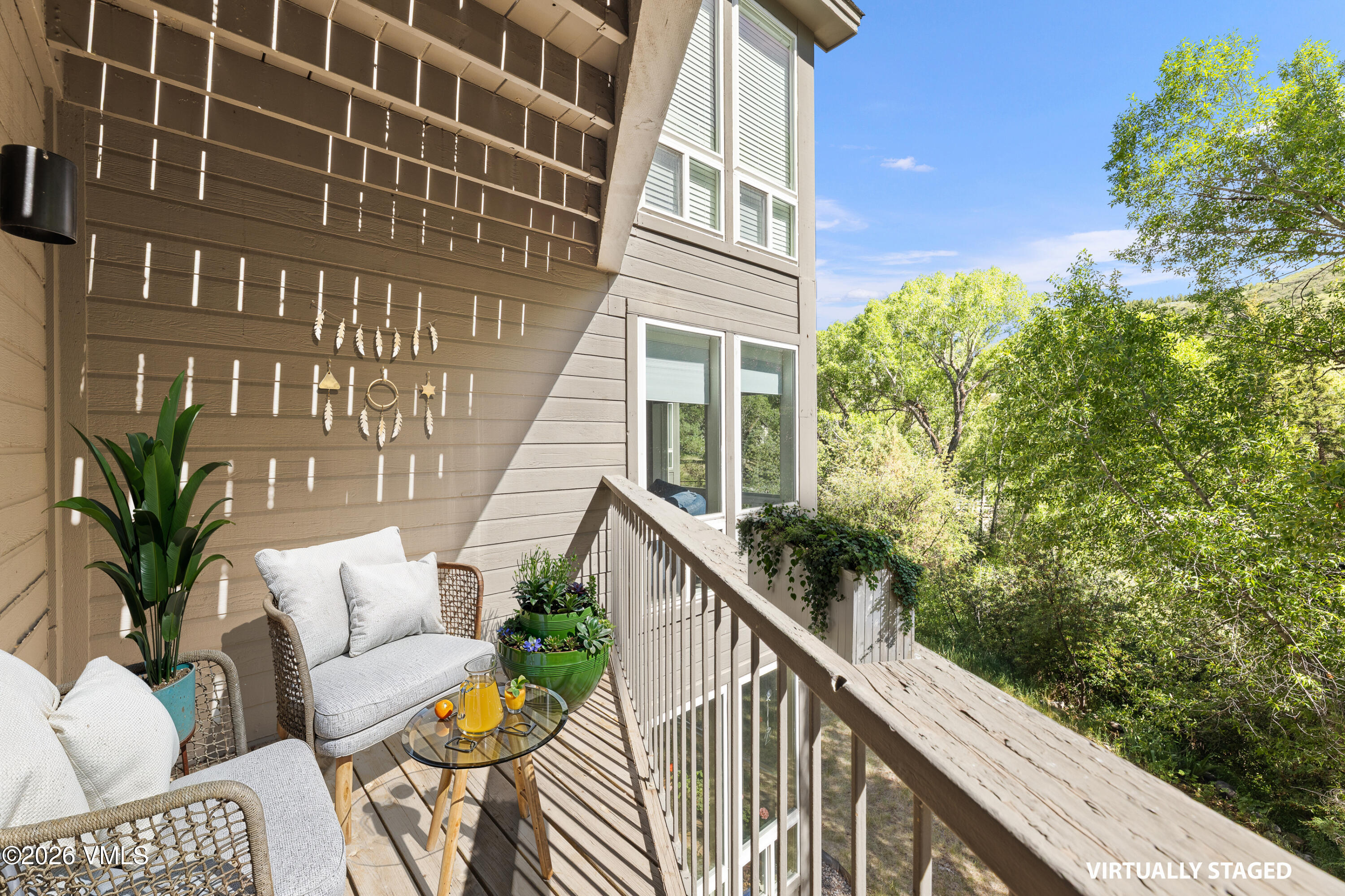 971 W Beaver Creek Boulevard Apt B4 Property Photo 6
