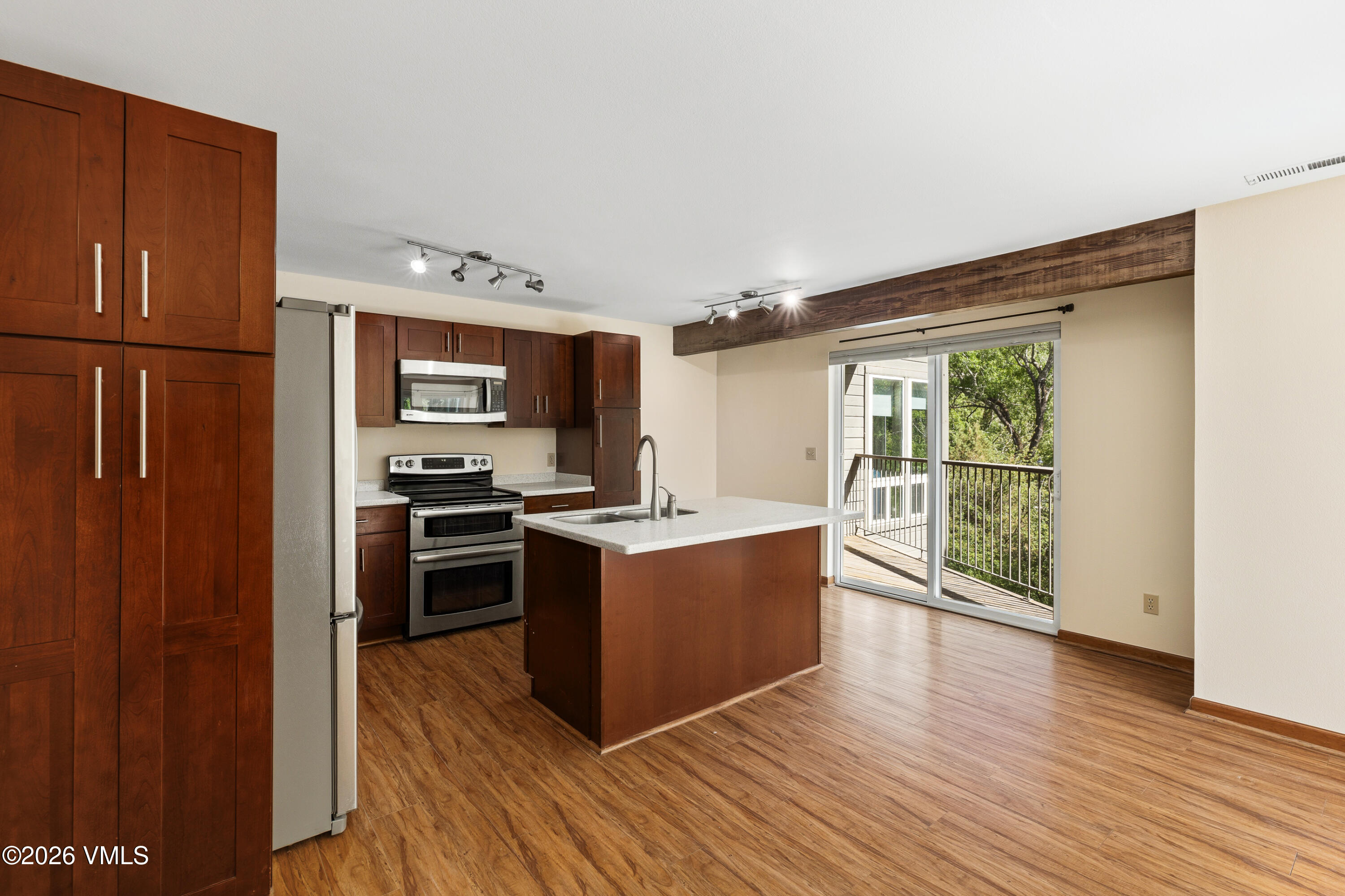 971 W Beaver Creek Boulevard Apt B4 Property Photo 13
