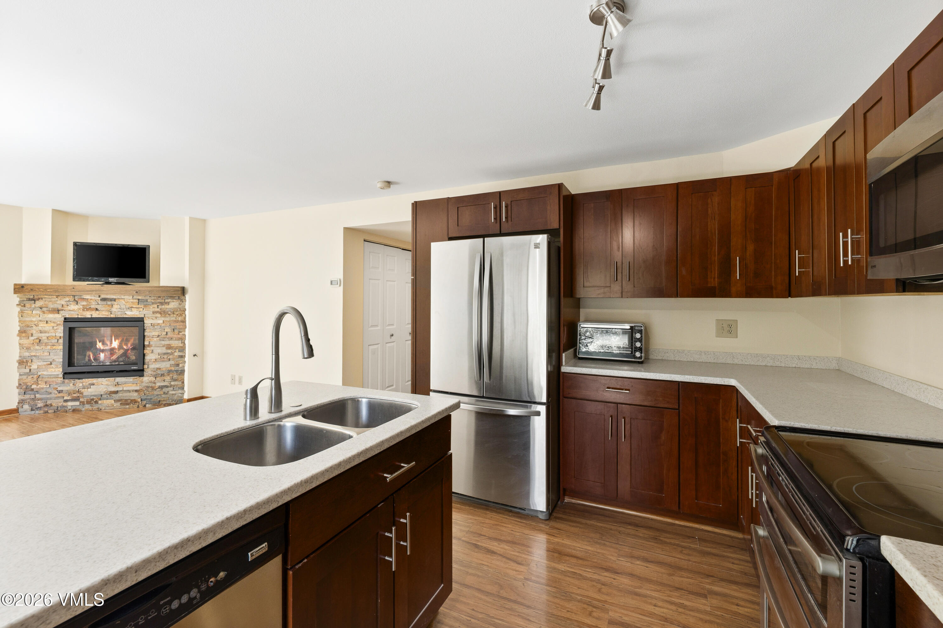 971 W Beaver Creek Boulevard Apt B4 Property Photo 14