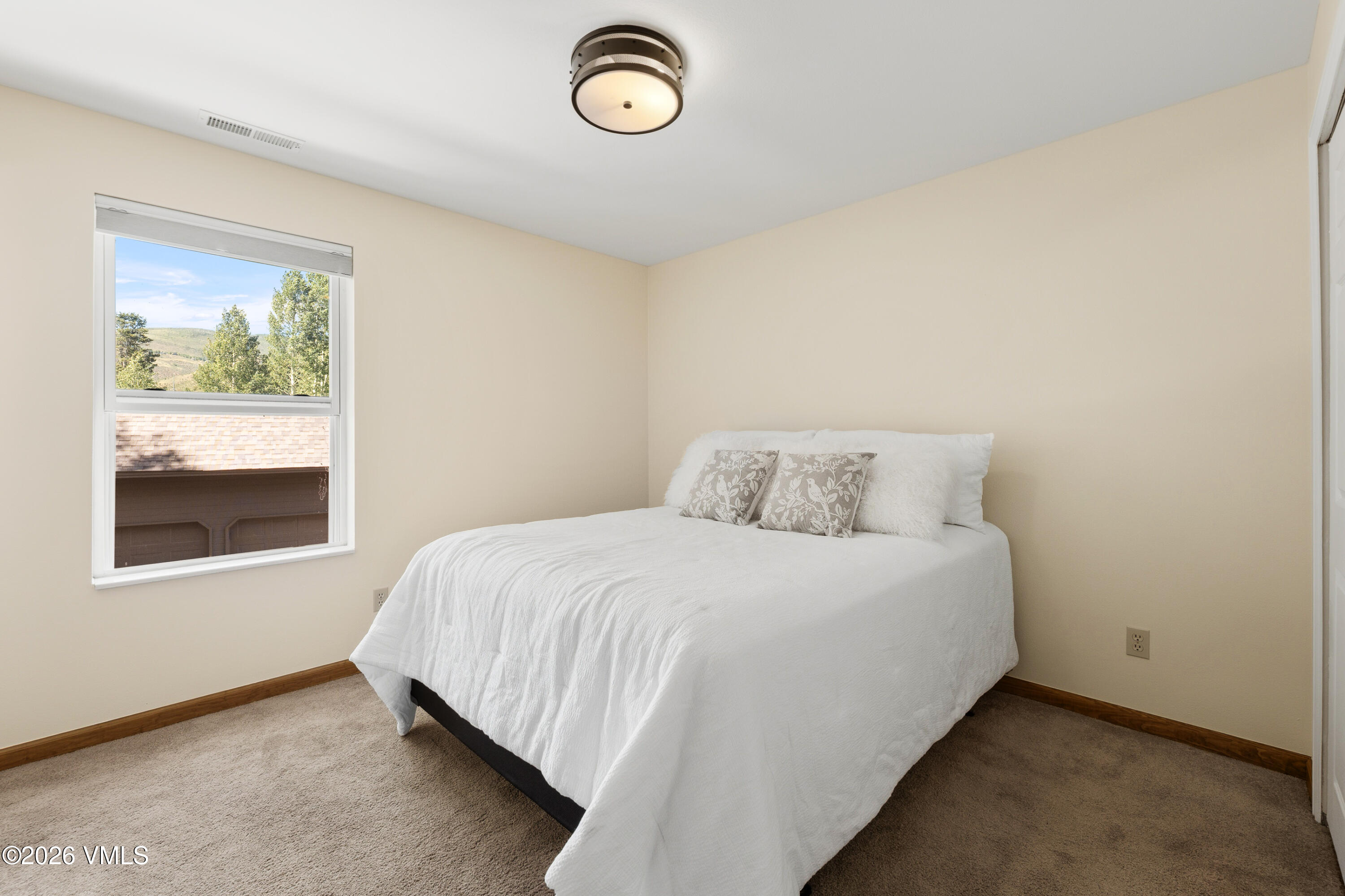 971 W Beaver Creek Boulevard Apt B4 Property Photo 18