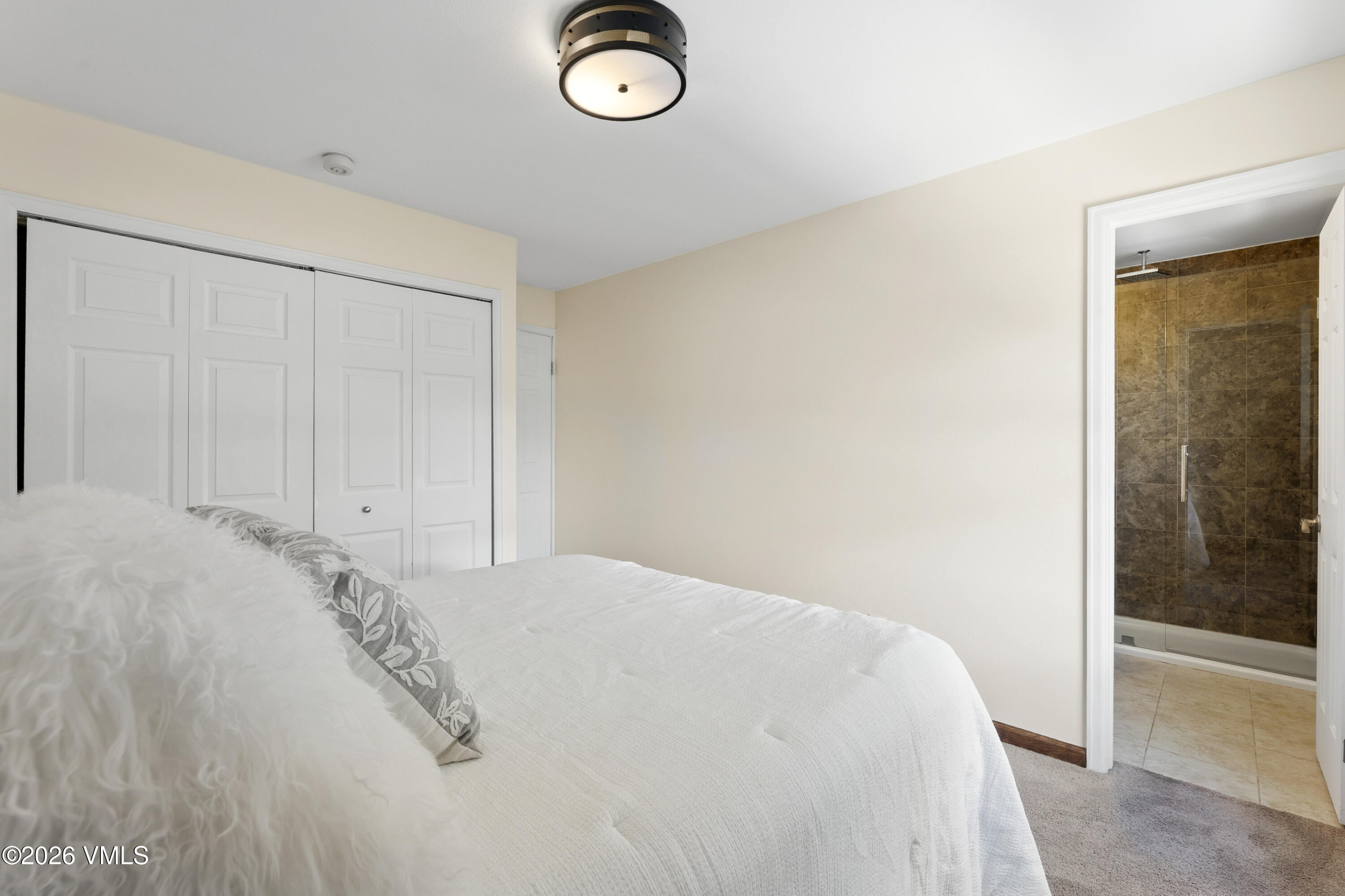 971 W Beaver Creek Boulevard Apt B4 Property Photo 19