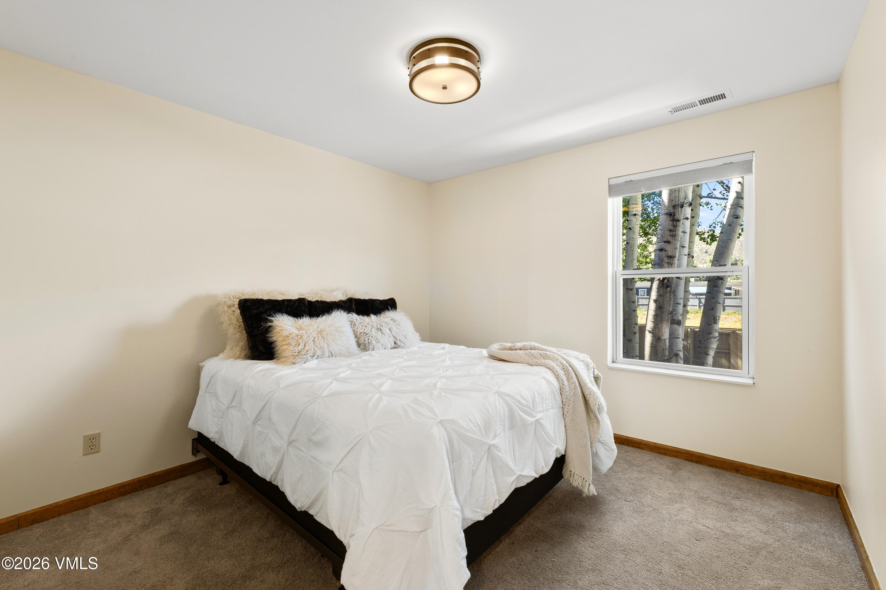 971 W Beaver Creek Boulevard Apt B4 Property Photo 21