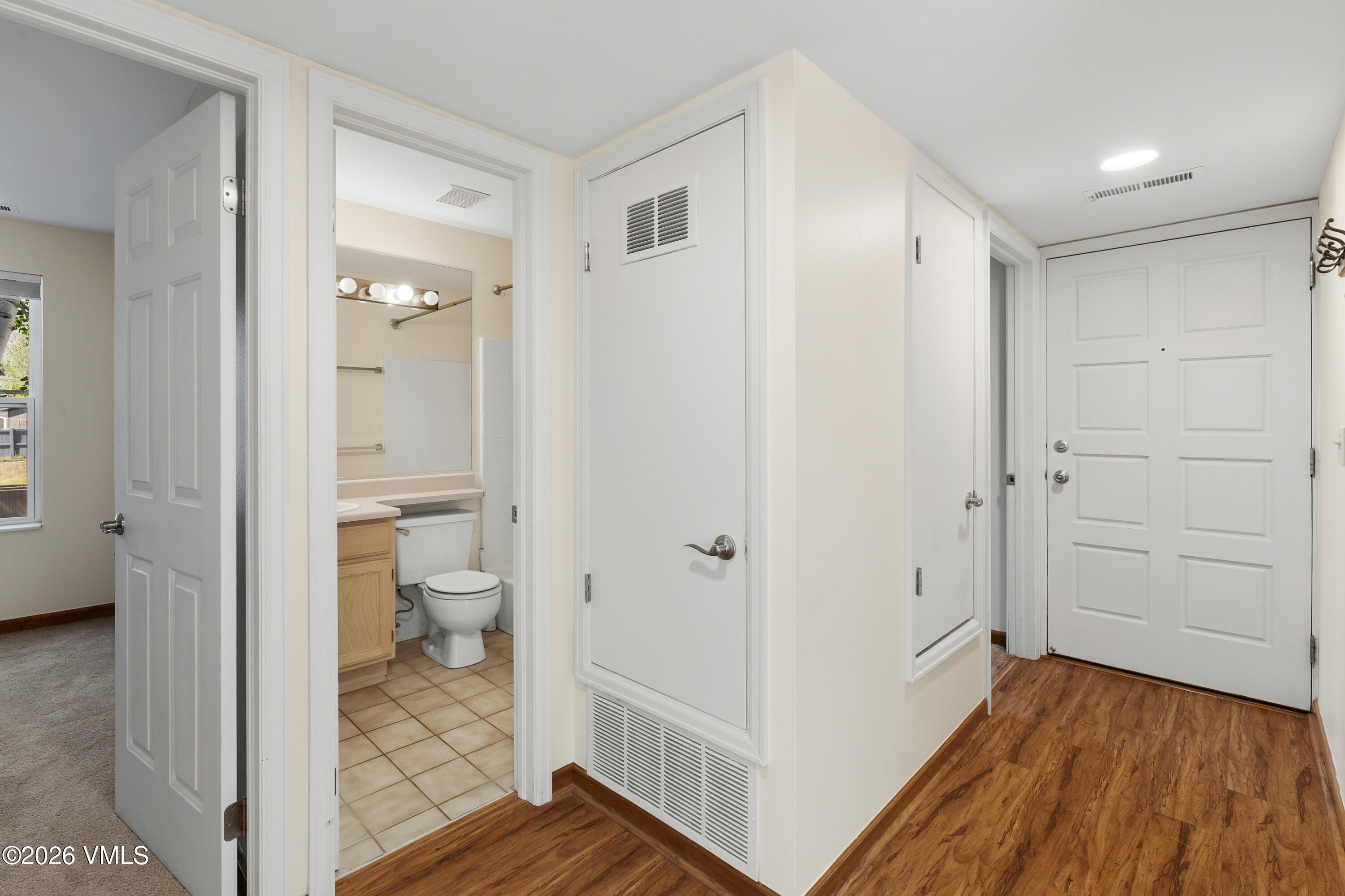 971 W Beaver Creek Boulevard Apt B4 Property Photo 29