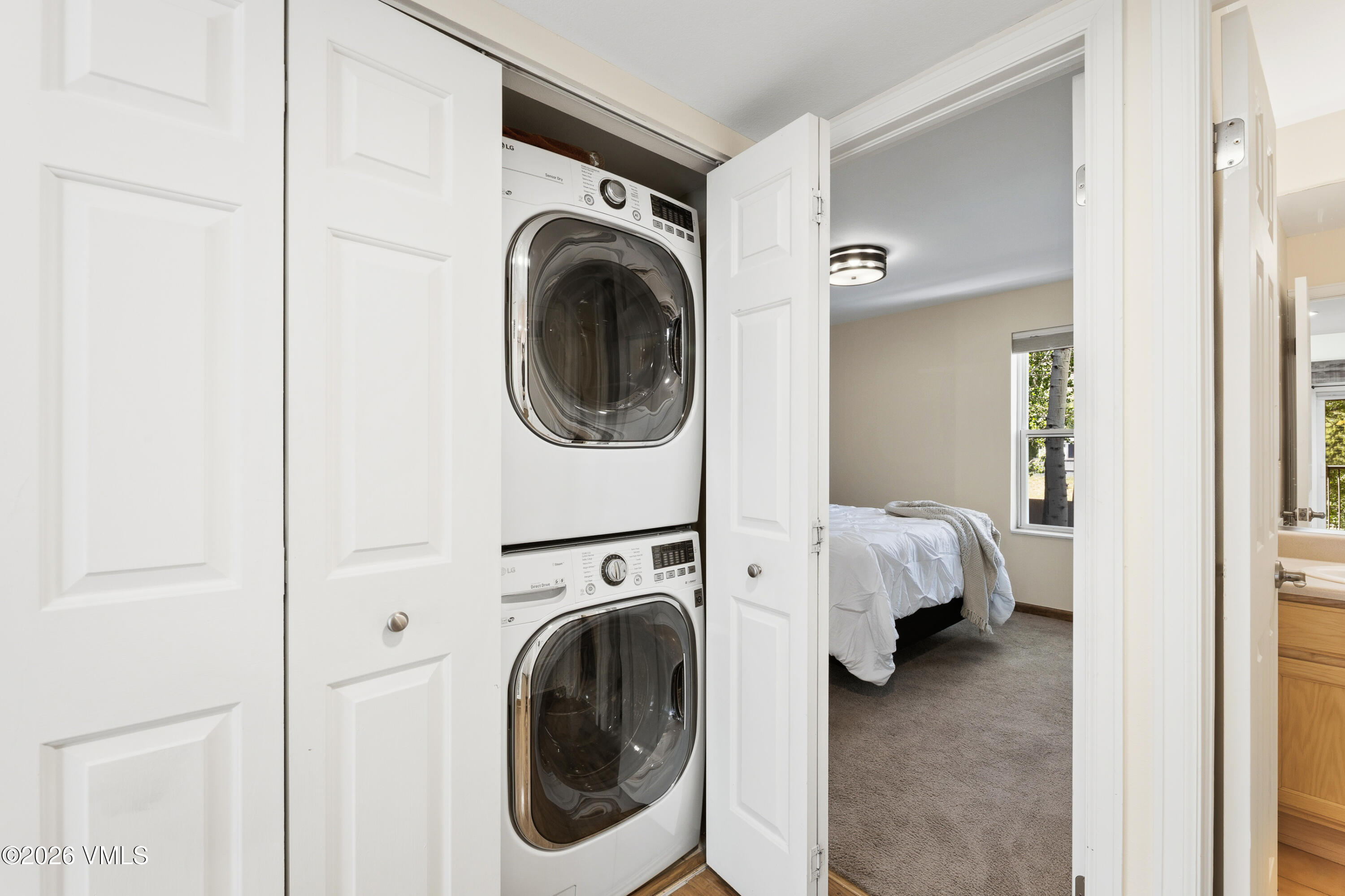 971 W Beaver Creek Boulevard Apt B4 Property Photo 30