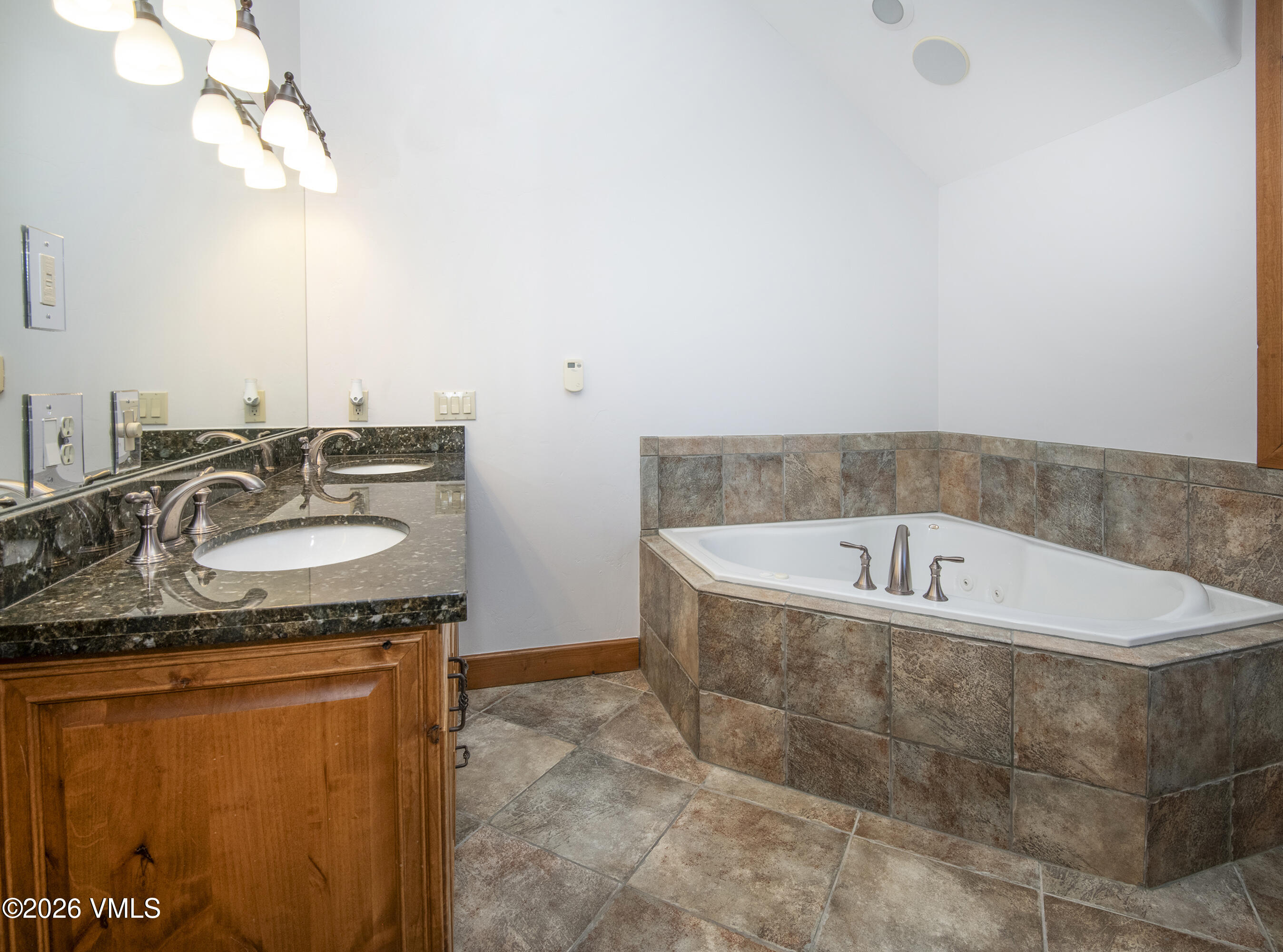 416/526 Eby Creek Road Property Photo 33