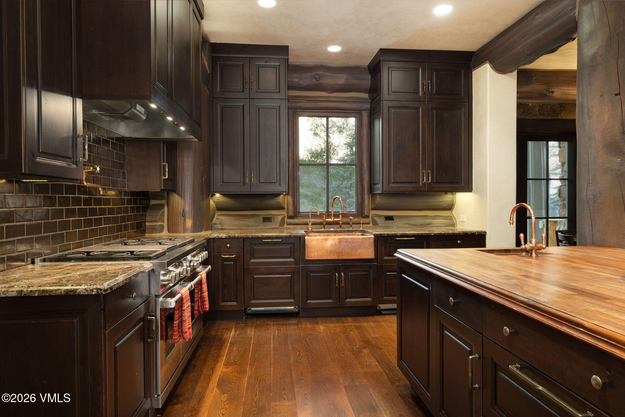 1211 Daybreak Ridge Road Property Photo 9