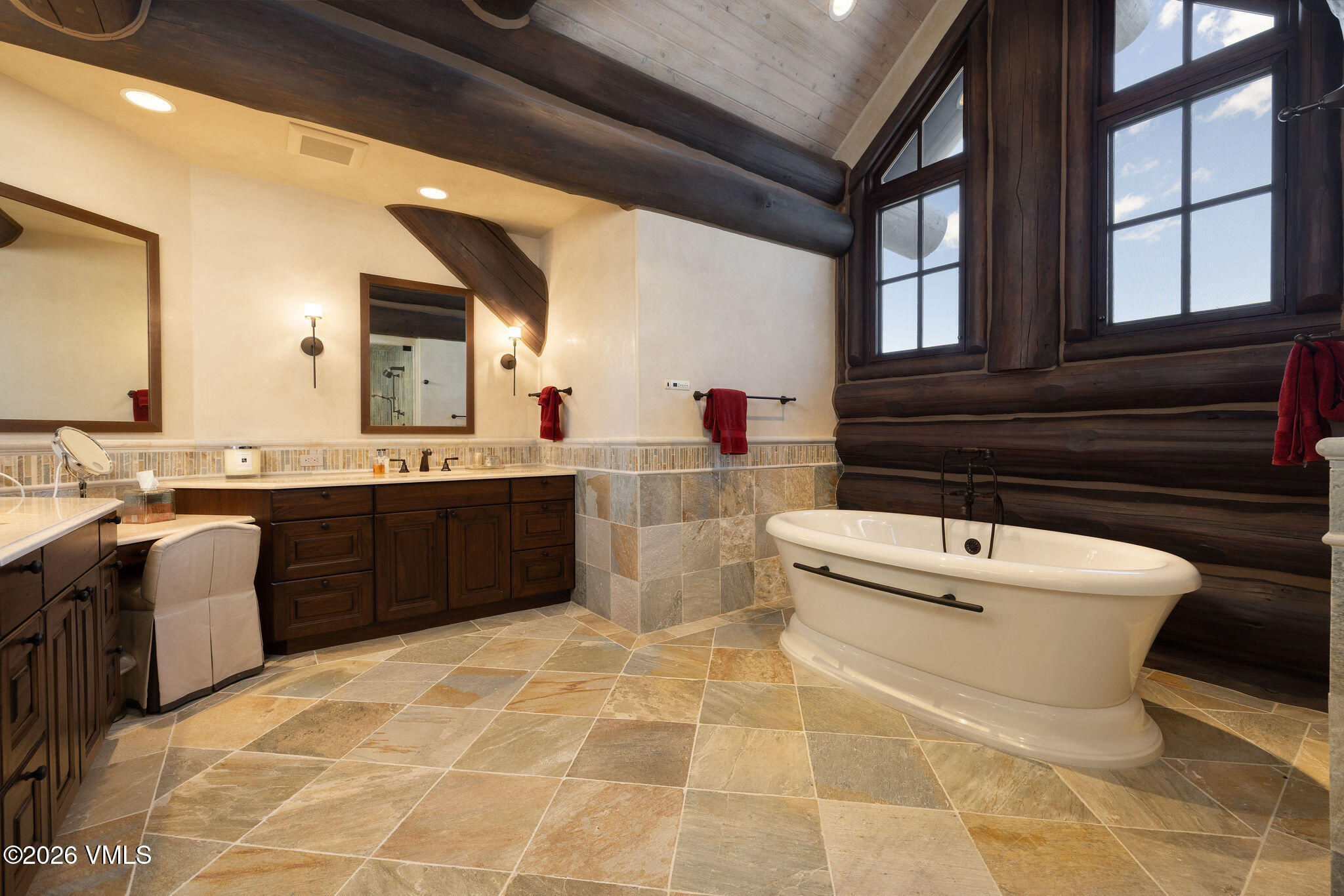 1211 Daybreak Ridge Road Property Photo 21