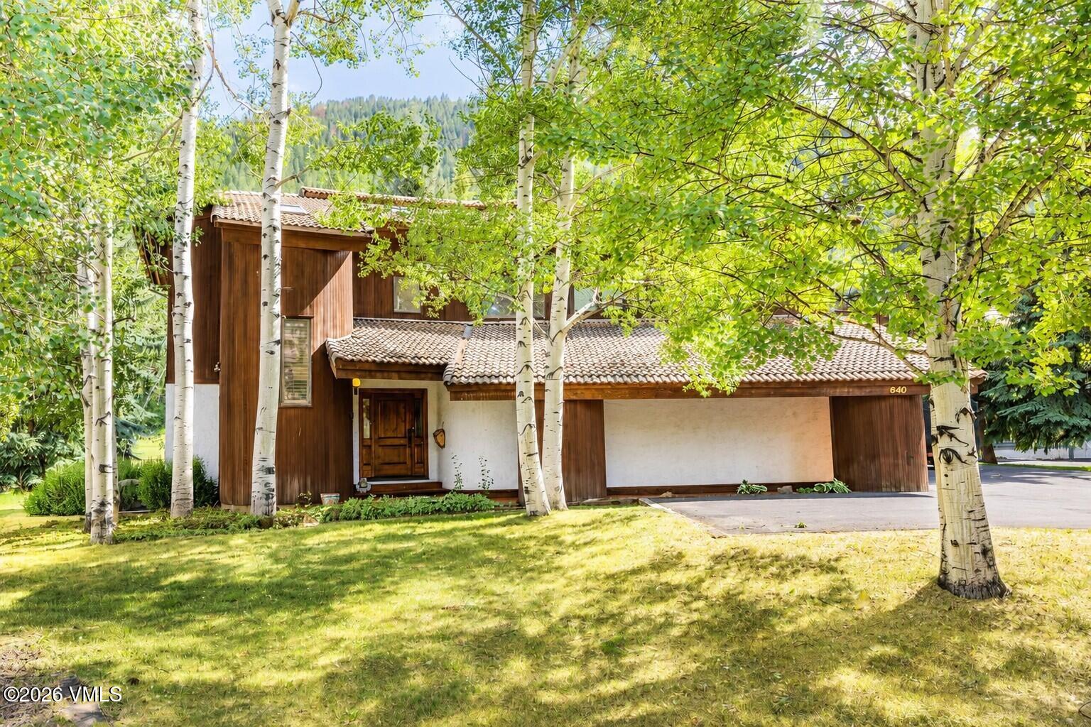 640 Stone Creek # B Property Photo 1