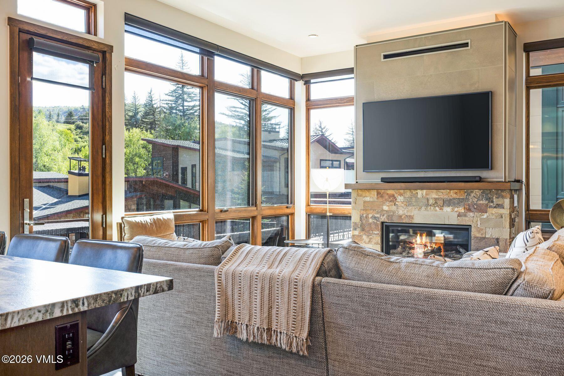 8 Waterfront Way Property Photo 3
