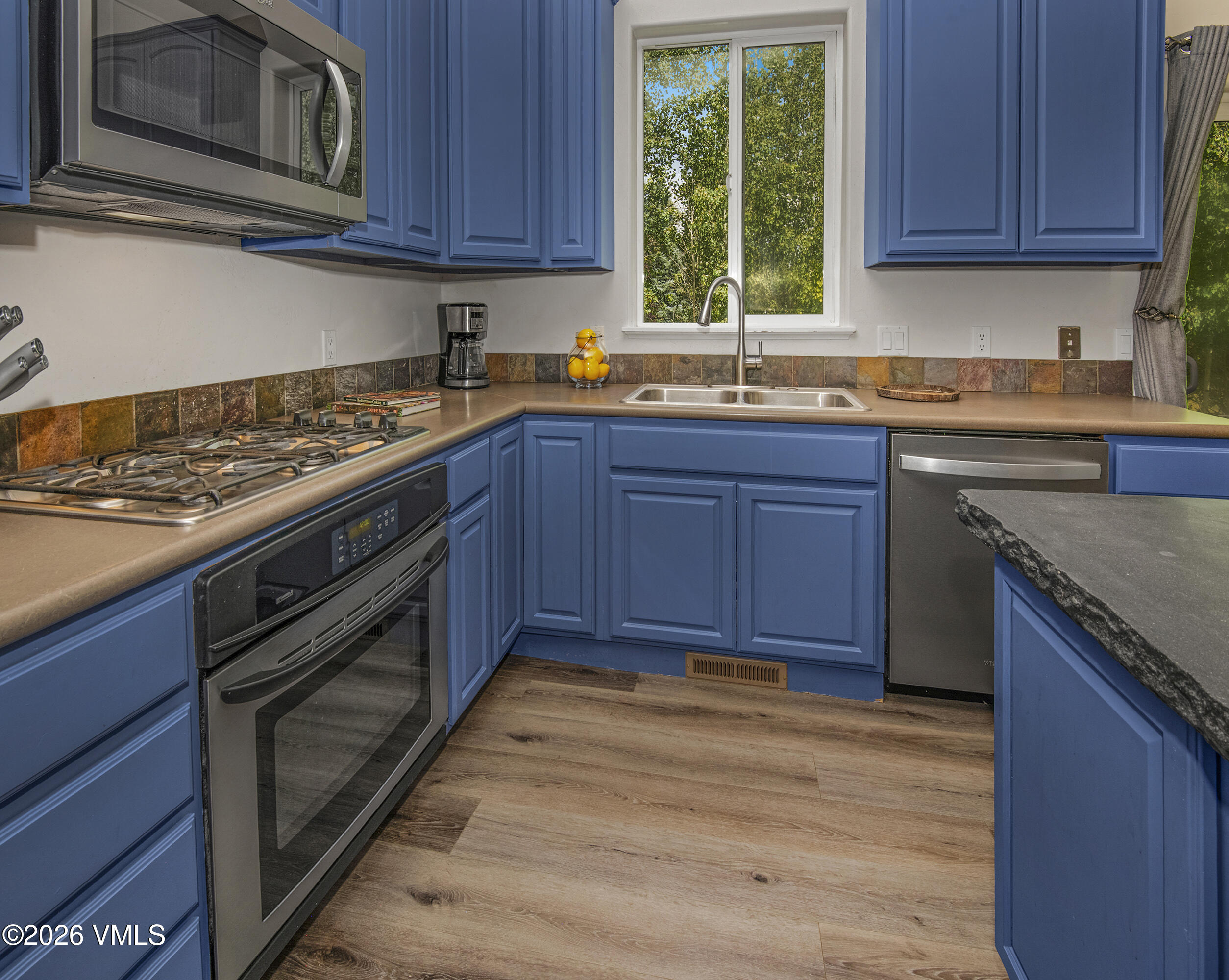 190 Springfield Street Property Photo 7