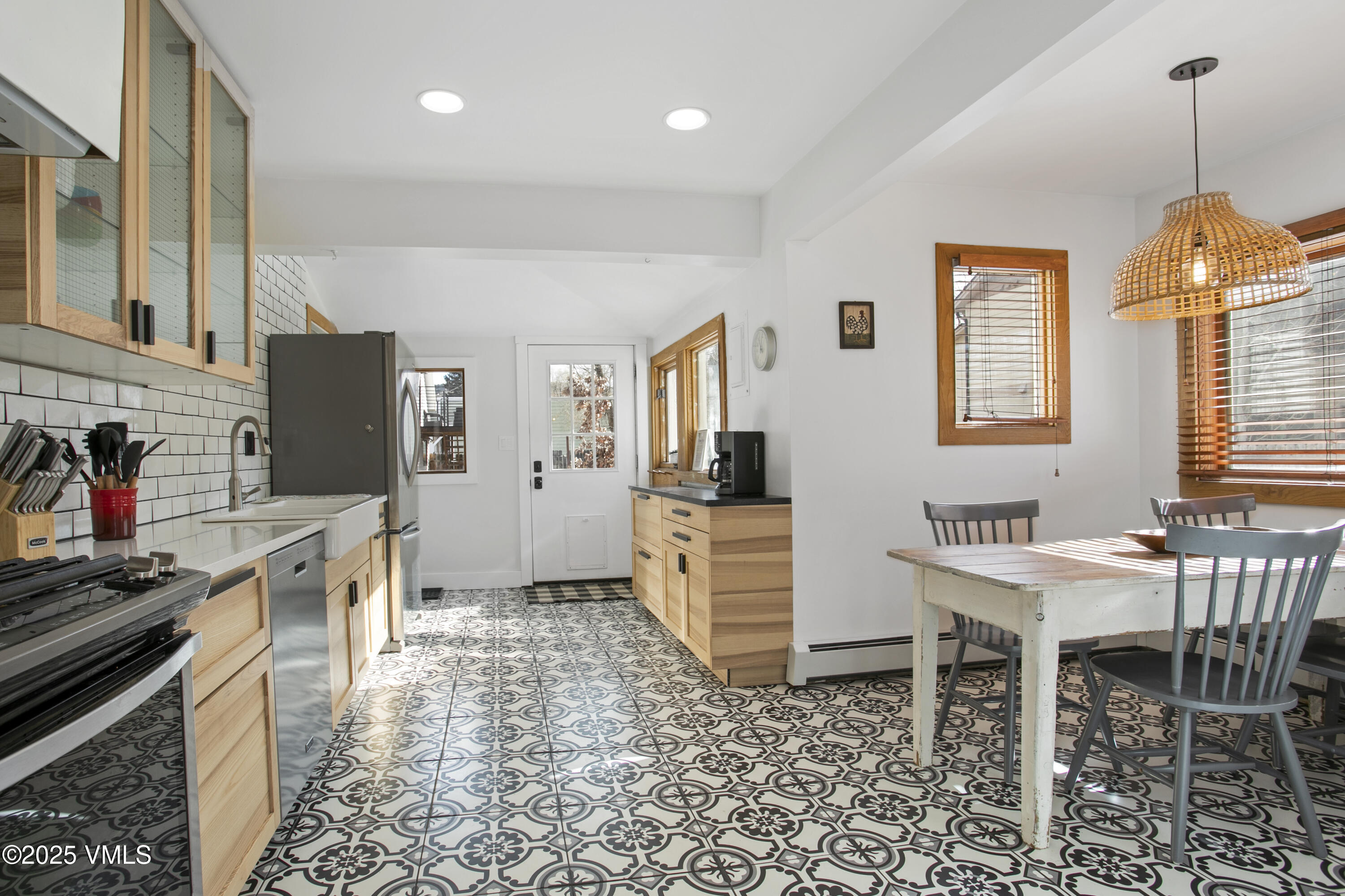 304 Wall Street Property Photo 6