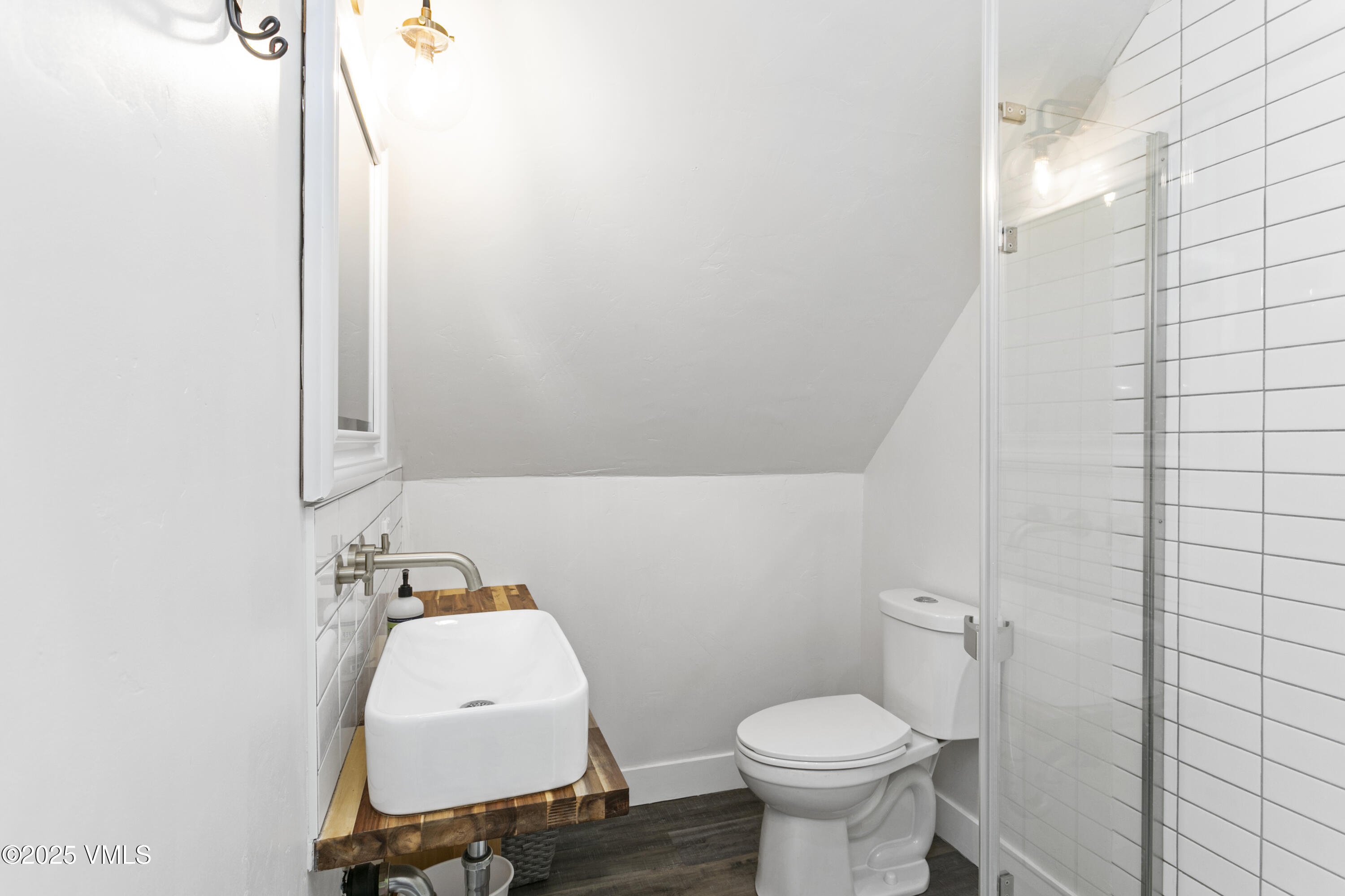 304 Wall Street Property Photo 26