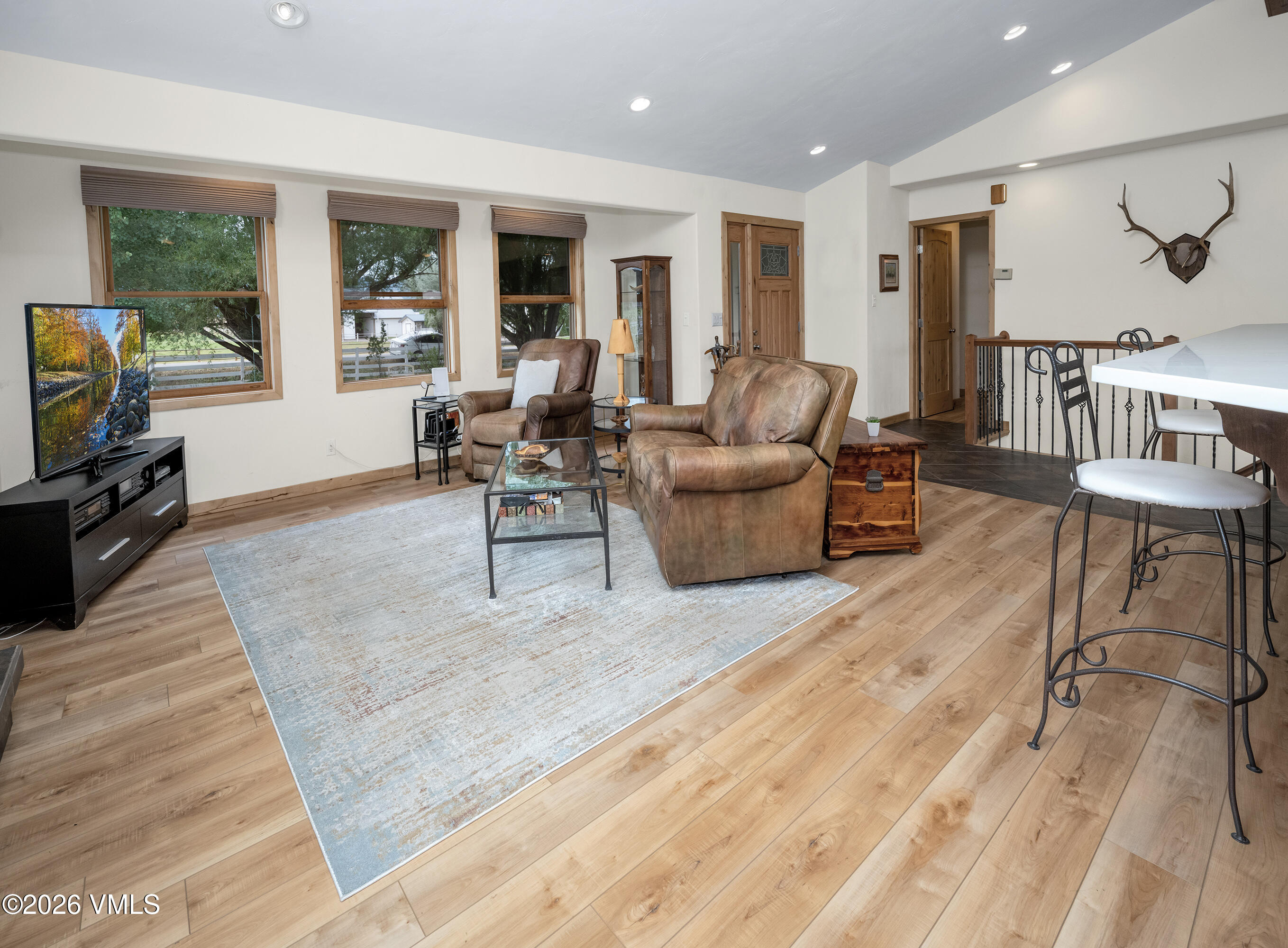 906 Mayne Street Property Photo 6
