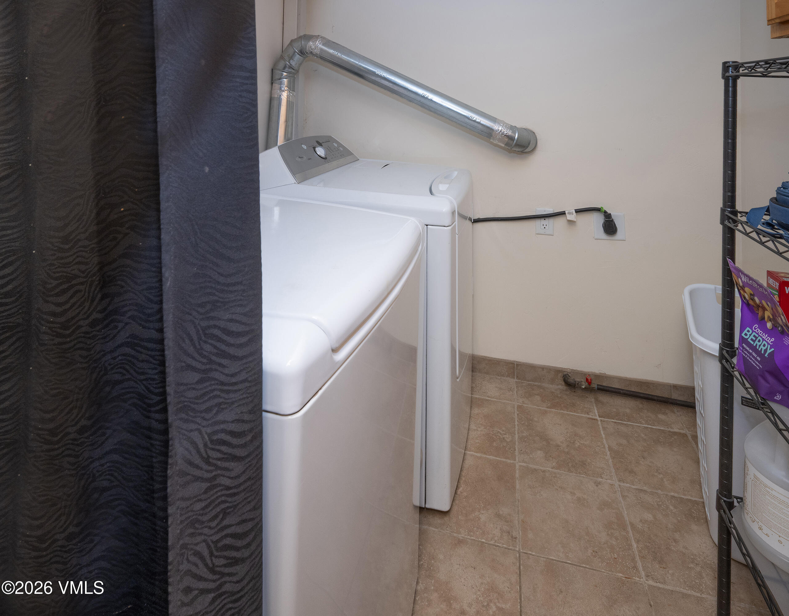 906 Mayne Street Property Photo 28