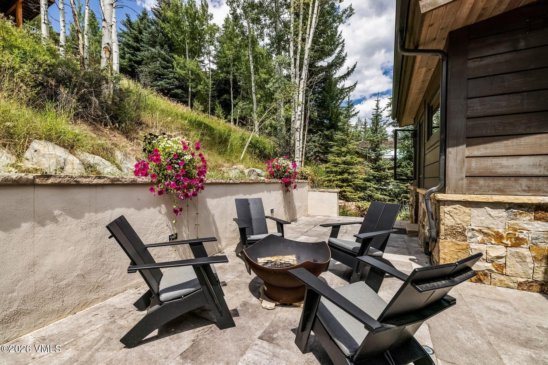 2655 Davos Trail B Property Photo 30