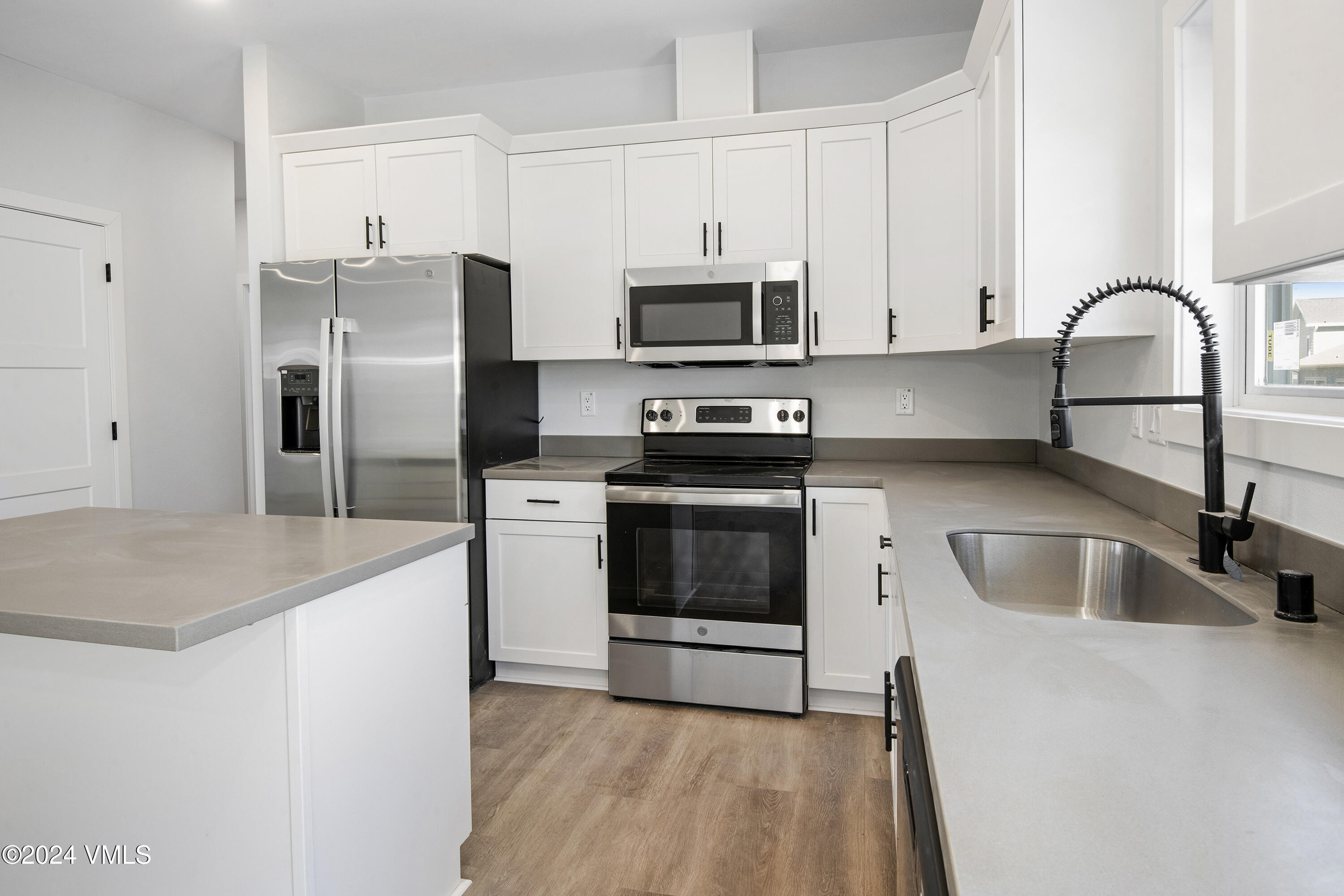 630 Blackhawk Road Property Photo 13