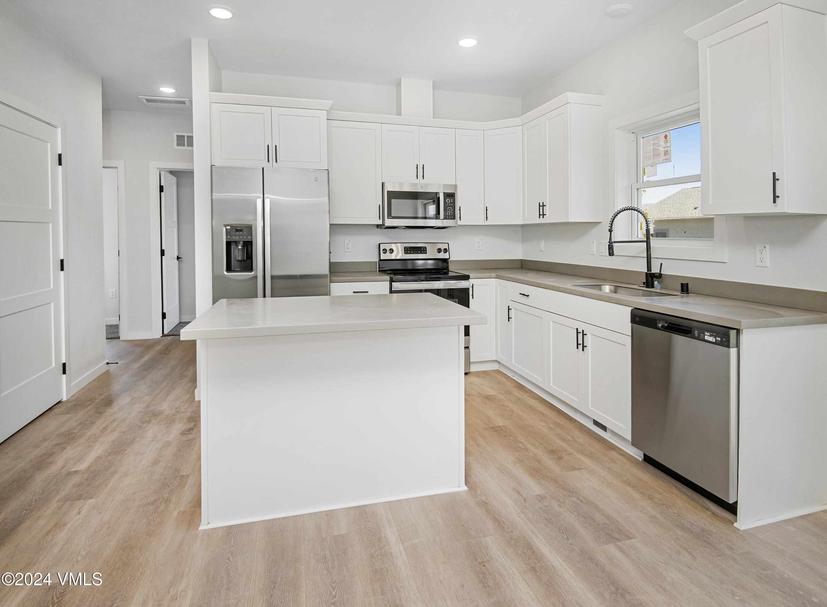 630 Blackhawk Road Property Photo 14