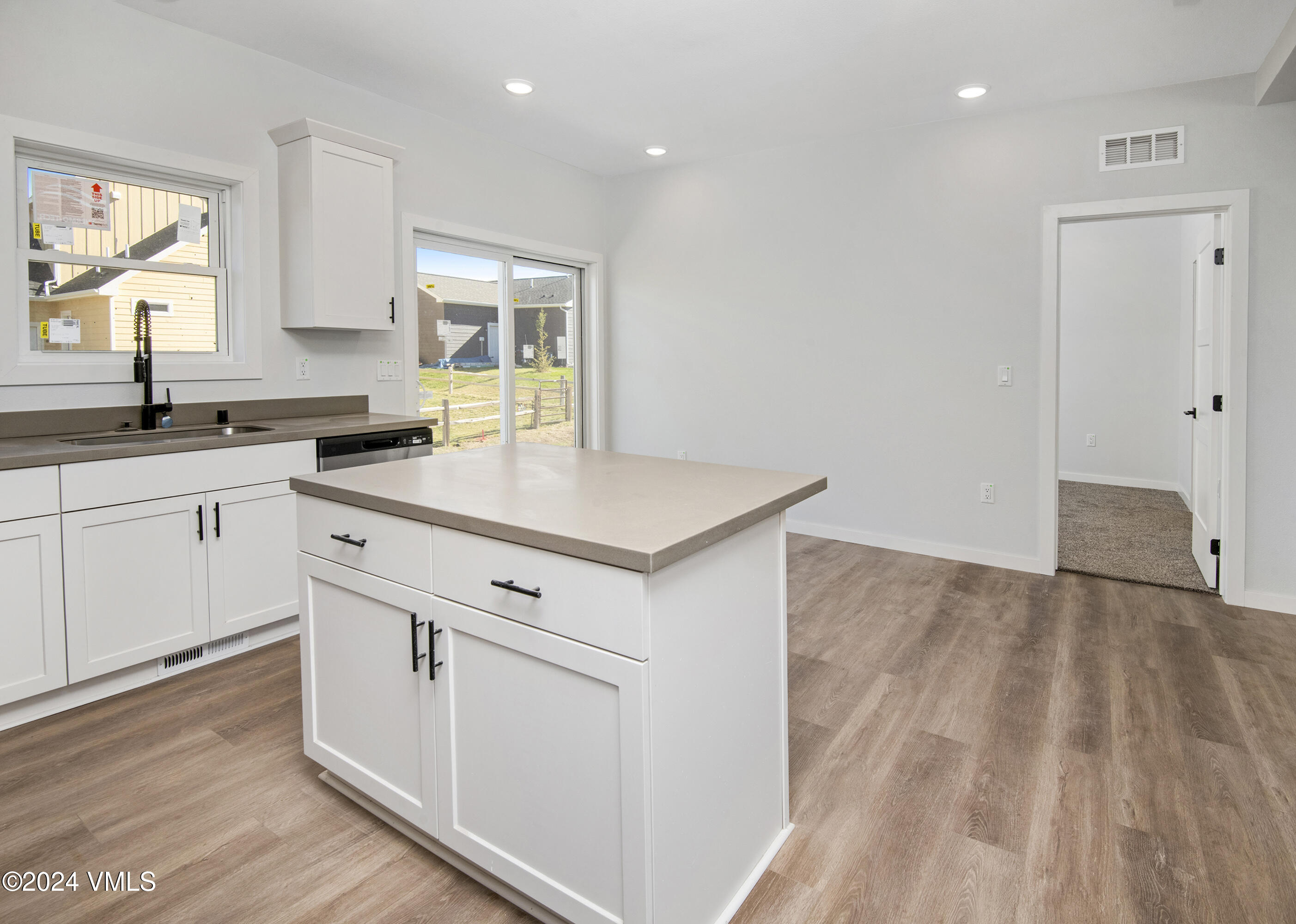 630 Blackhawk Road Property Photo 17