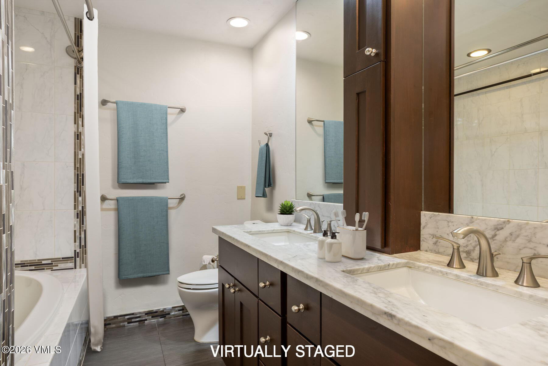 137 Benchmark Road 211 Property Photo 16
