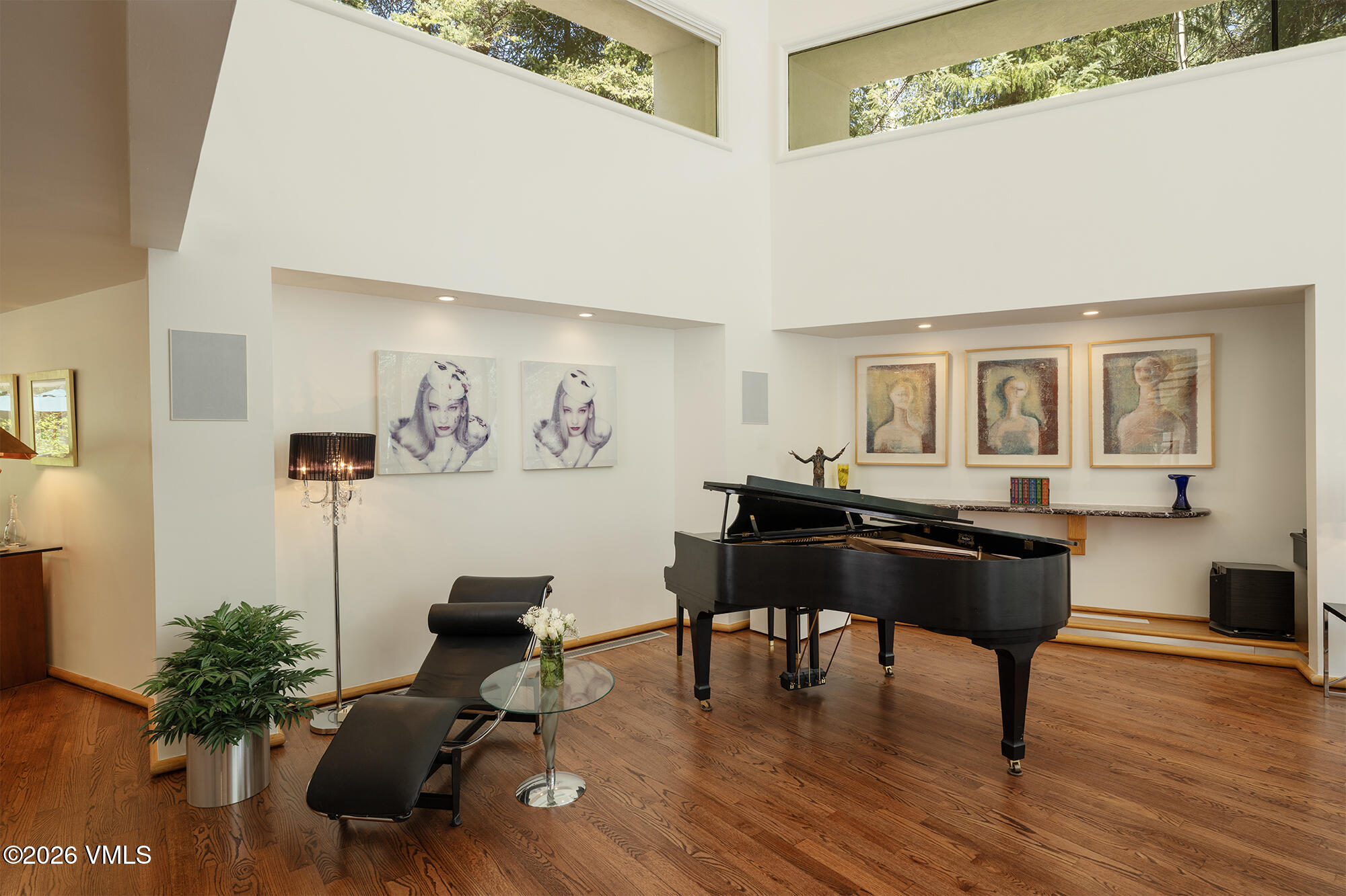 2038 Sunburst Drive Property Photo 4